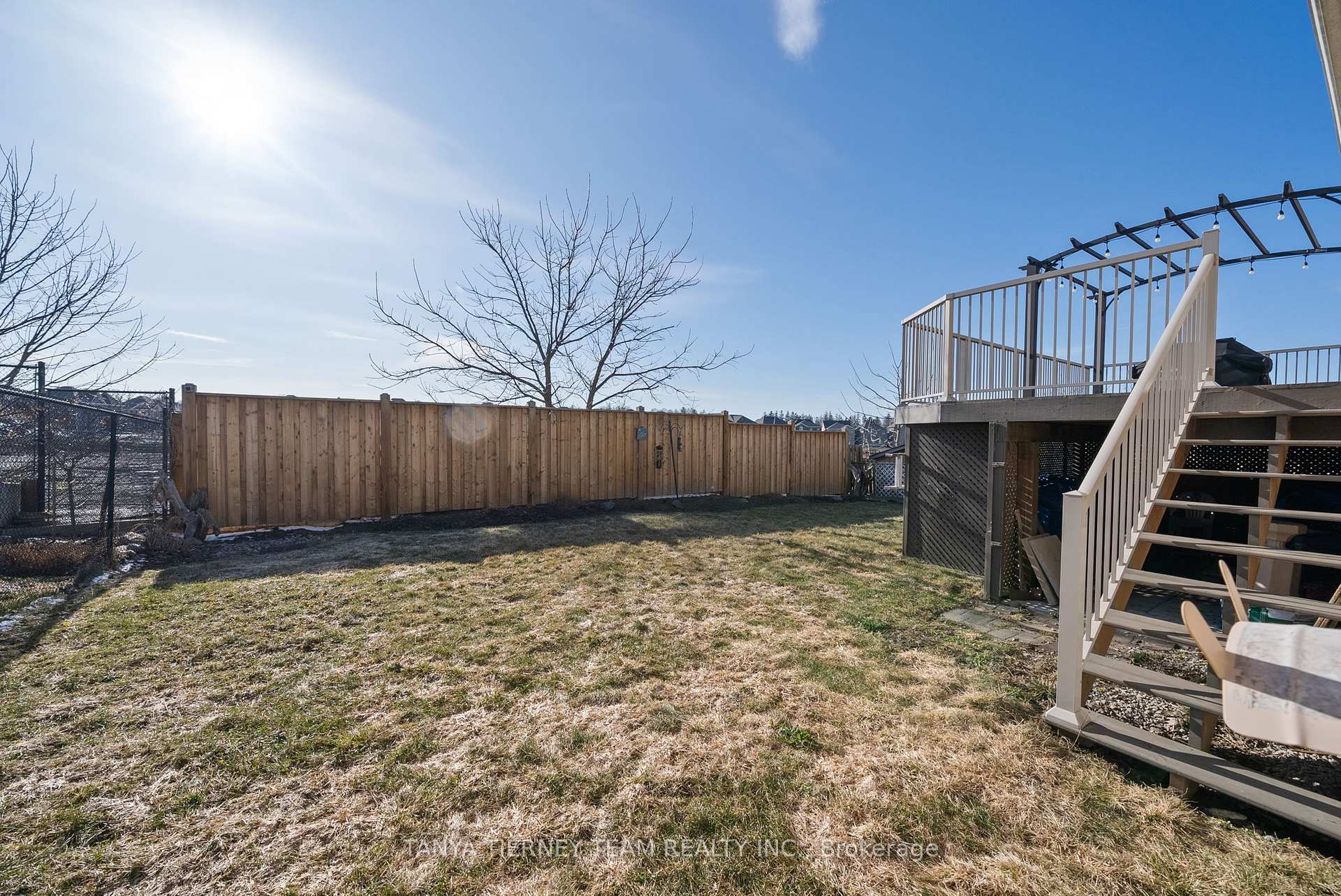 Photo 36 of 52 Perryview Drive, Scugog, Port Perry — HOMEH