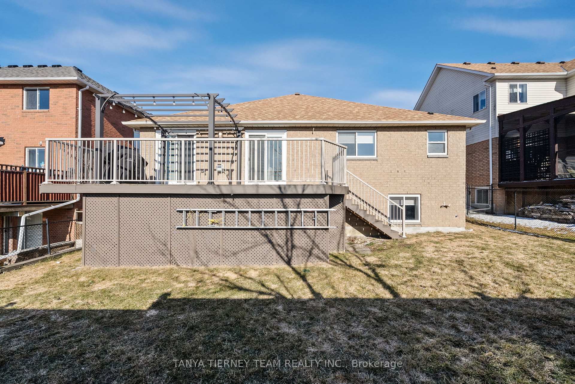 Photo 38 of 52 Perryview Drive, Scugog, Port Perry — HOMEH