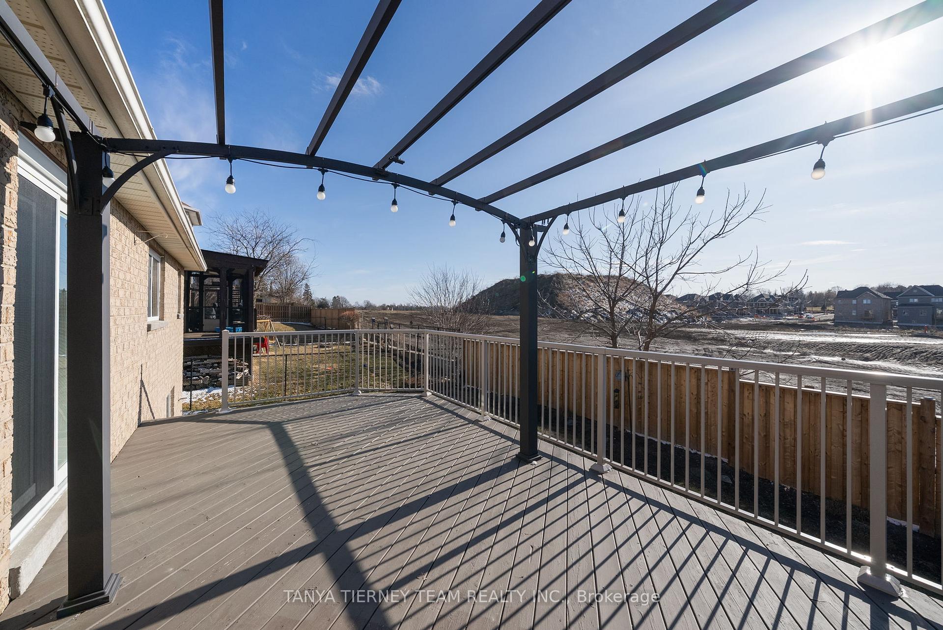 Photo 41 of 52 Perryview Drive, Scugog, Port Perry — HOMEH