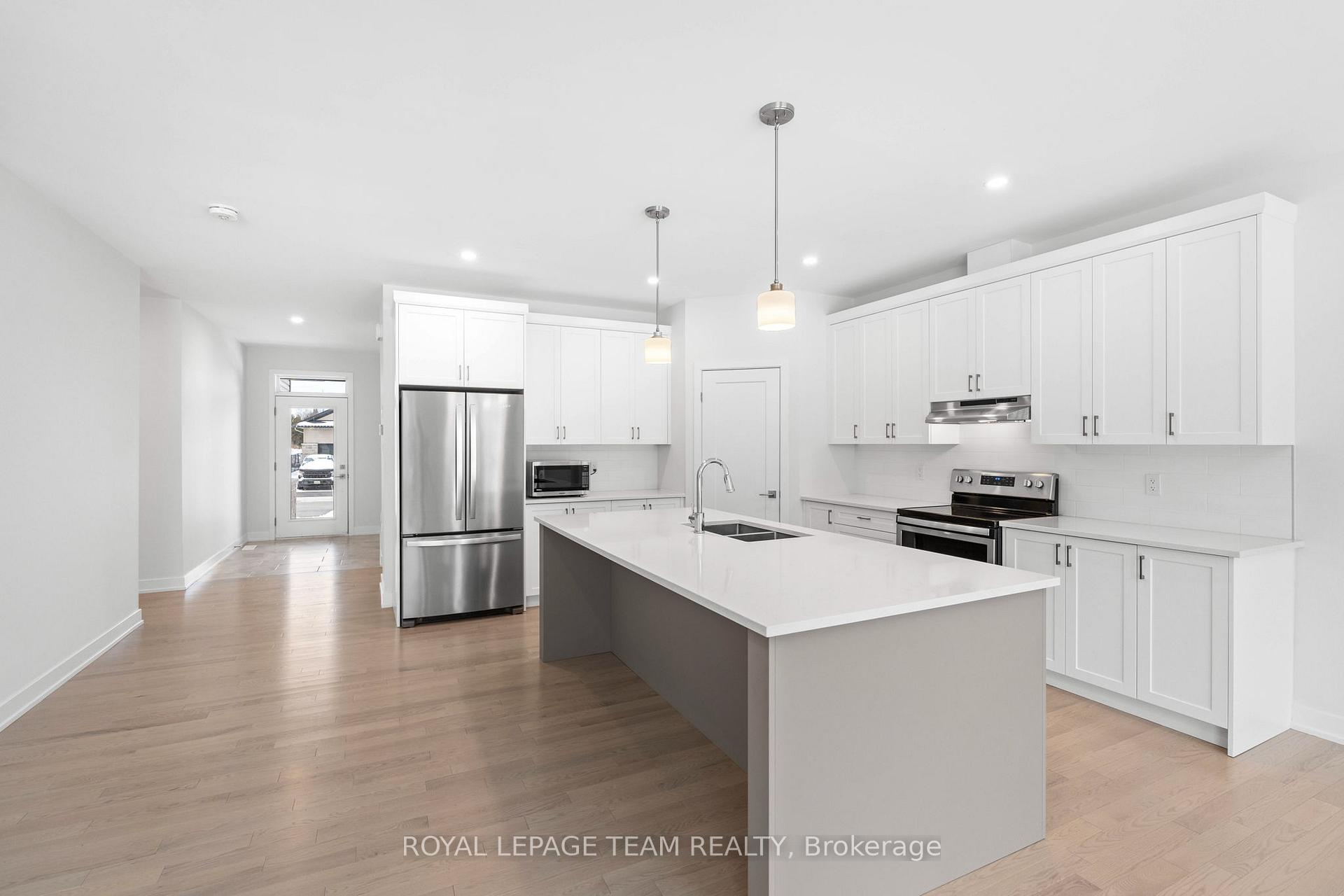 Photo 12 of 285 Wood Avenue, Smiths Falls — HOMEH