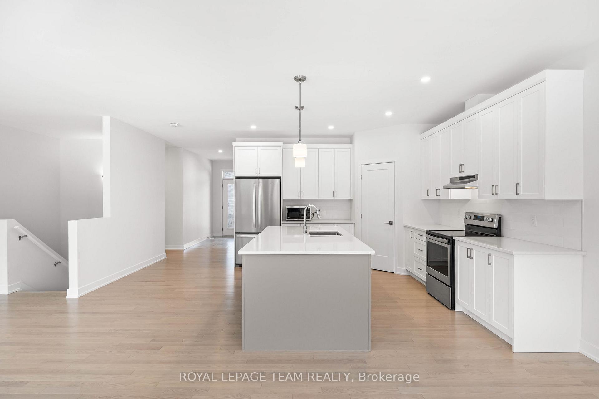 Photo 13 of 285 Wood Avenue, Smiths Falls — HOMEH