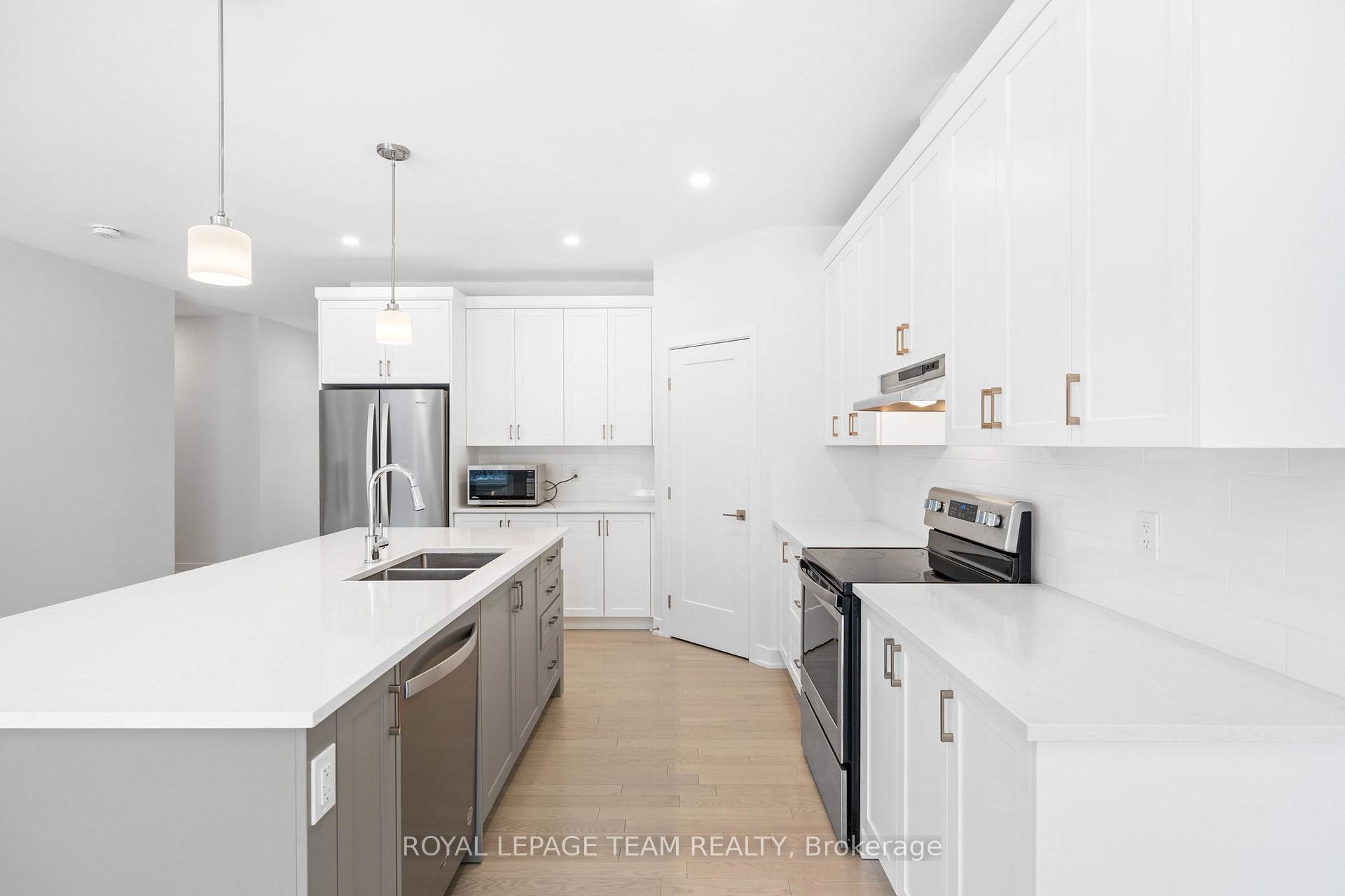 Photo 14 of 285 Wood Avenue, Smiths Falls — HOMEH