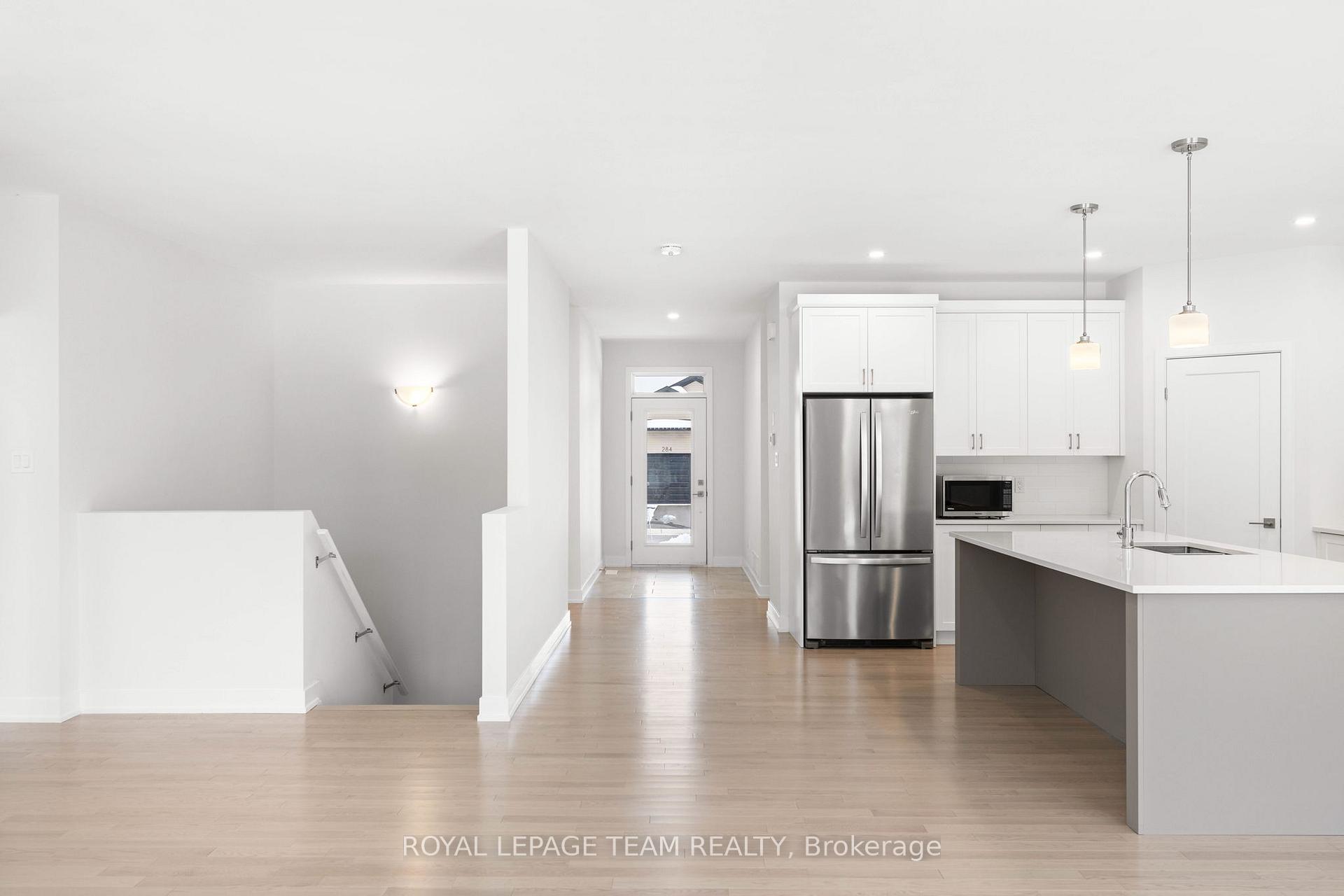 Photo 17 of 285 Wood Avenue, Smiths Falls — HOMEH