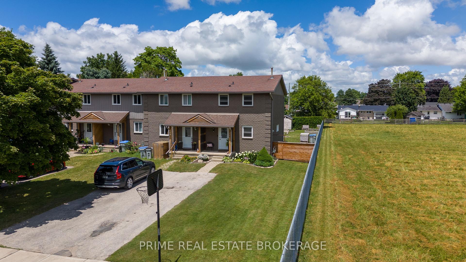 Front of 146 Simcoe Street
