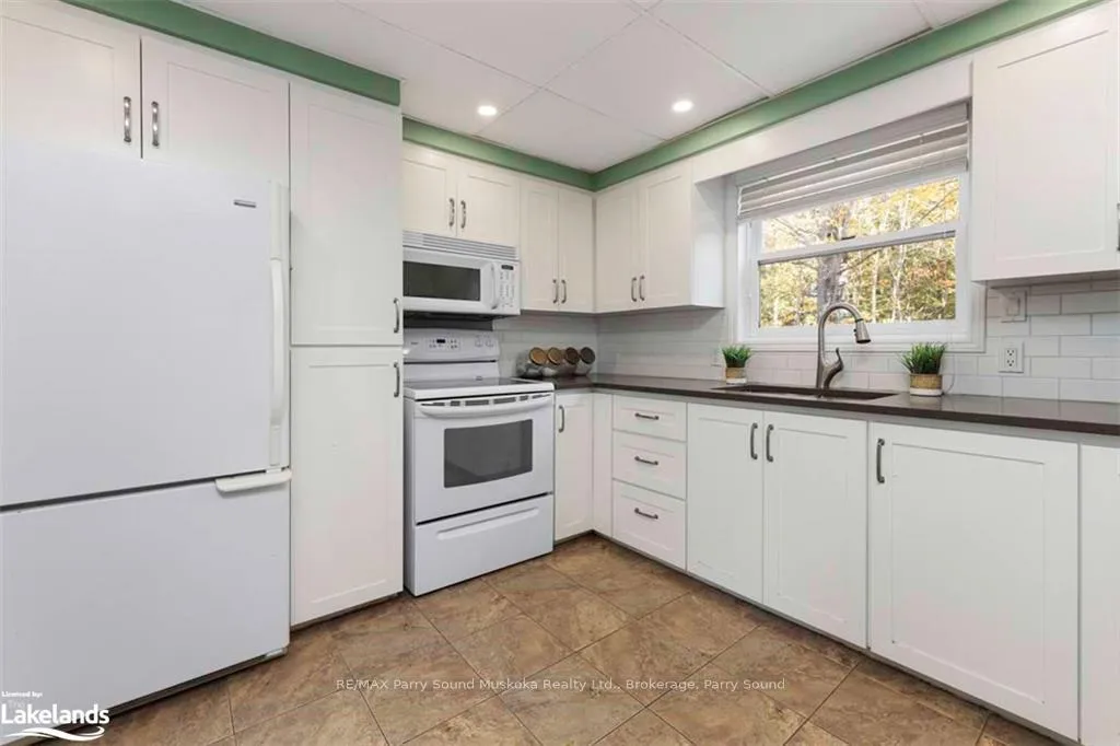 Photo 14 of 33 Humphrey Drive, Seguin, Humphrey — HOMEH