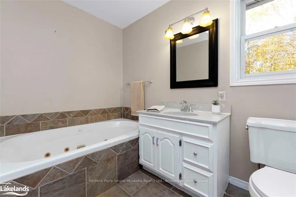 Photo 21 of 33 Humphrey Drive, Seguin, Humphrey — HOMEH