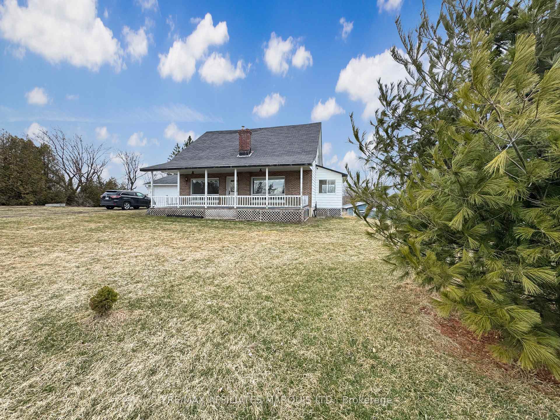 Front of 18423 County Rd 19