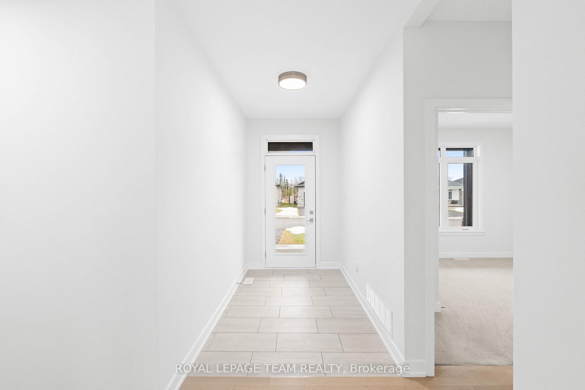 Photo 1 of 295 Wood Avenue, Smiths Falls — HOMEH
