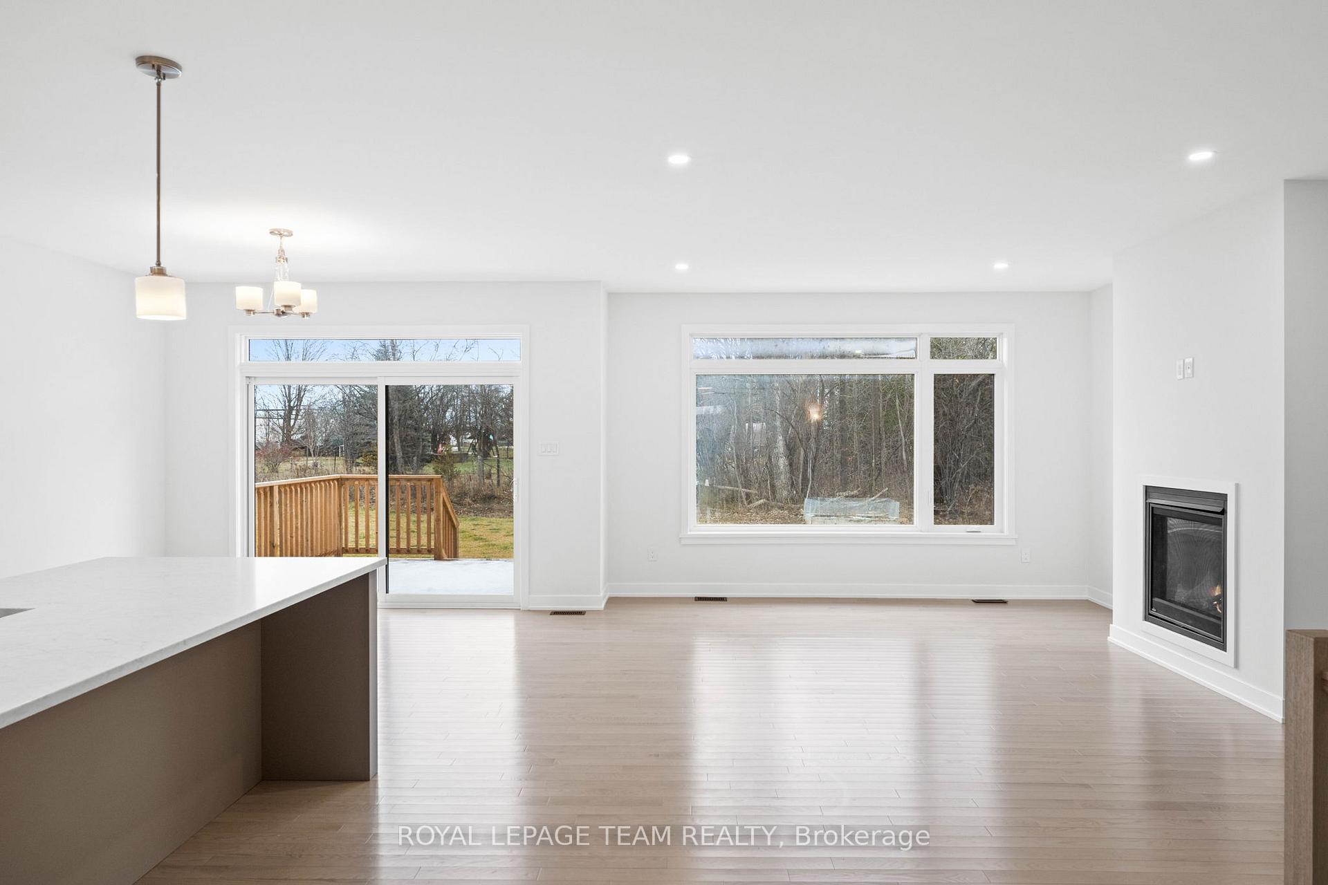 Photo 8 of 295 Wood Avenue, Smiths Falls — HOMEH