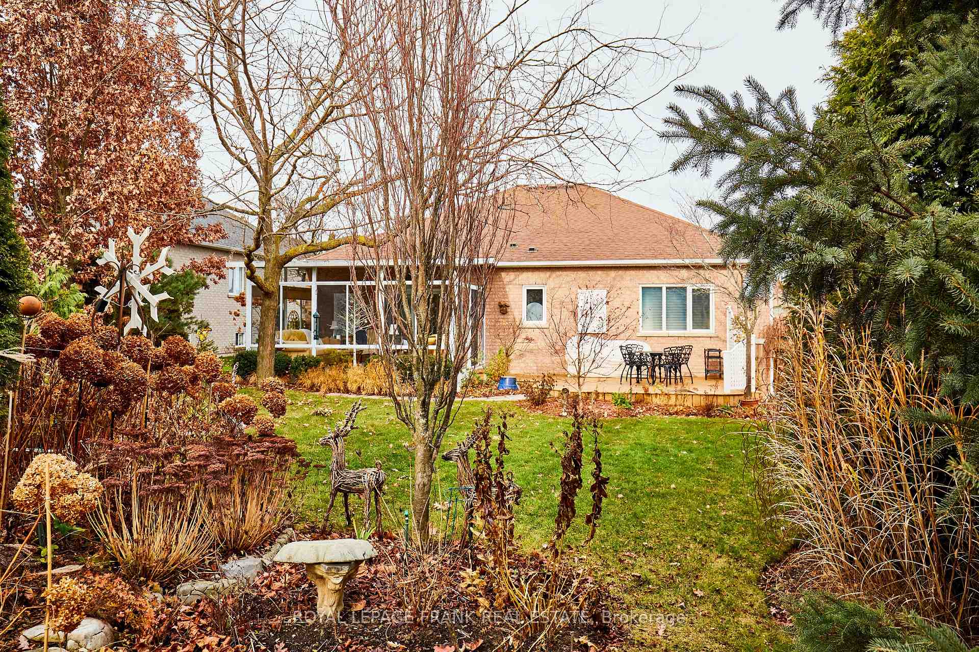 Photo 4 of 78 Country Estates Drive, Scugog, Port Perry — HOMEH