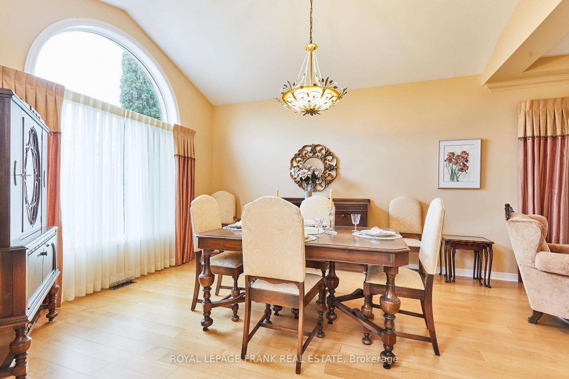 Photo 8 of 78 Country Estates Drive, Scugog, Port Perry — HOMEH