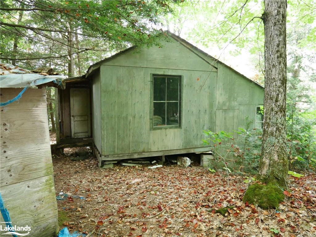 Photo 5 of 773 Mccoy Lake, Seguin — HOMEH