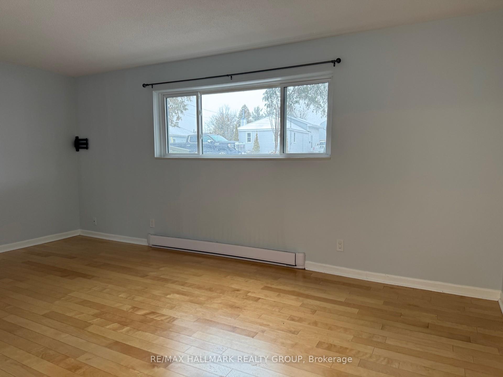 Photo 3 of Unit 2, 26 Bourke Street, Smiths Falls — HOMEH