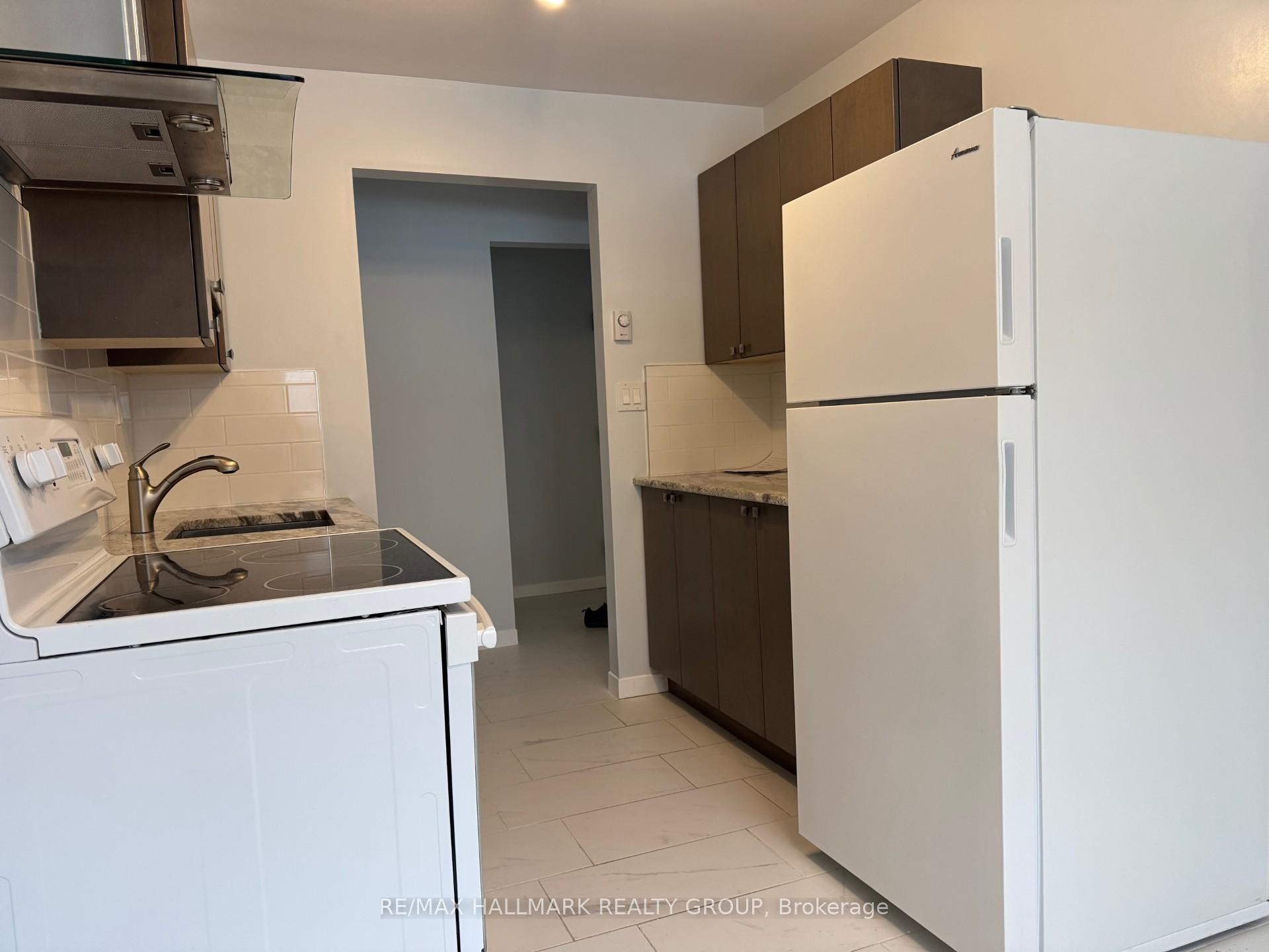 Photo 7 of Unit 2, 26 Bourke Street, Smiths Falls — HOMEH