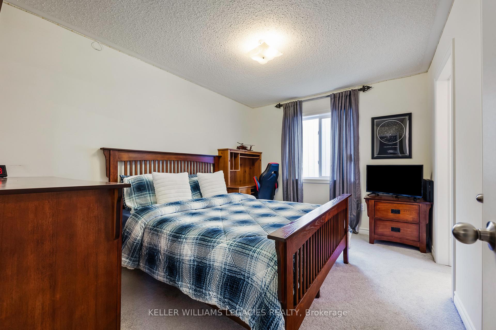 Photo 24 of 865 O'Reilly Crescent, Shelburne — HOMEH