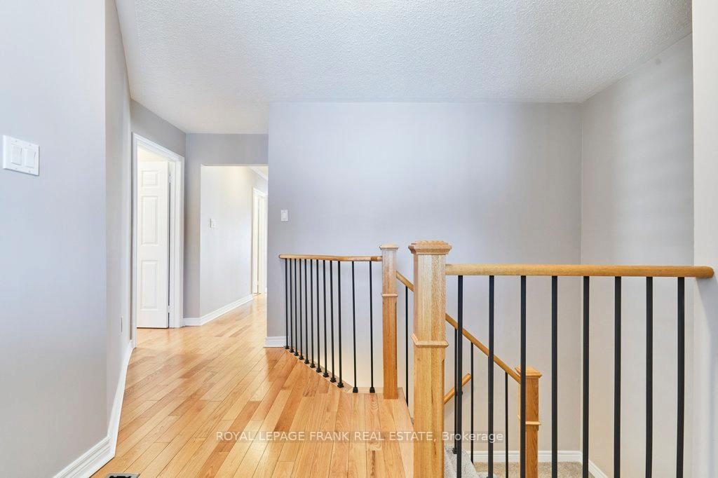 Photo 4 of 39 Steinway Drive, Scugog, Port Perry — HOMEH