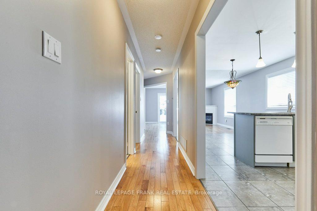 Photo 11 of 39 Steinway Drive, Scugog, Port Perry — HOMEH
