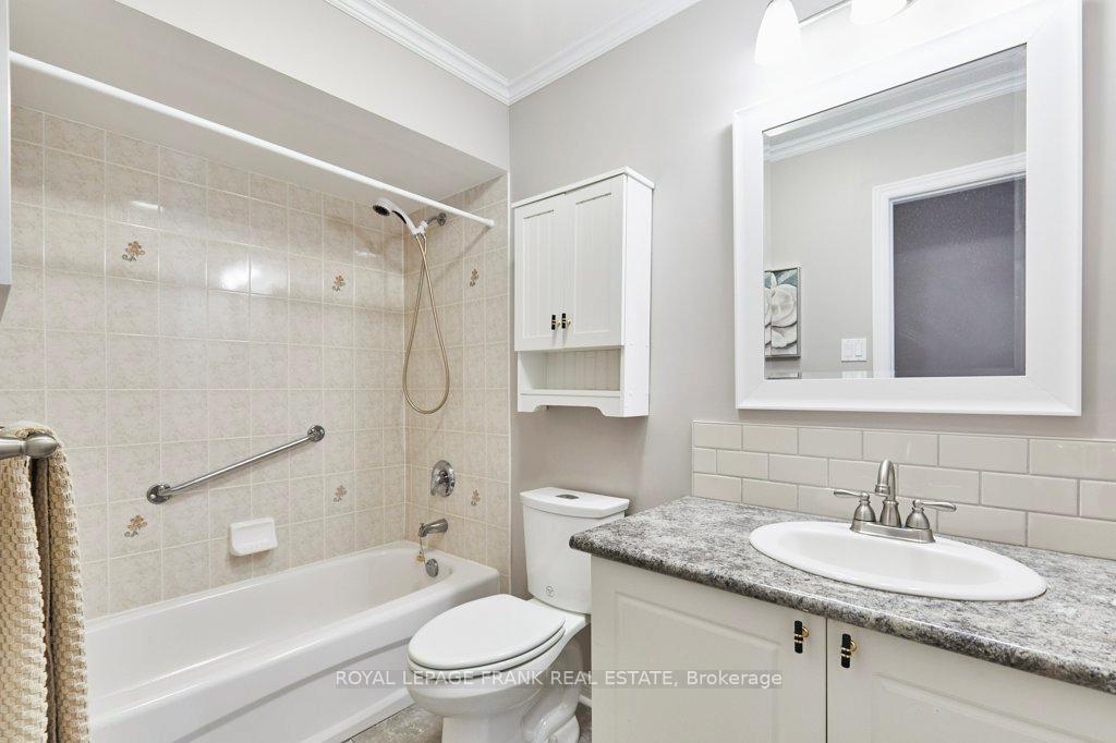 Photo 18 of 39 Steinway Drive, Scugog, Port Perry — HOMEH
