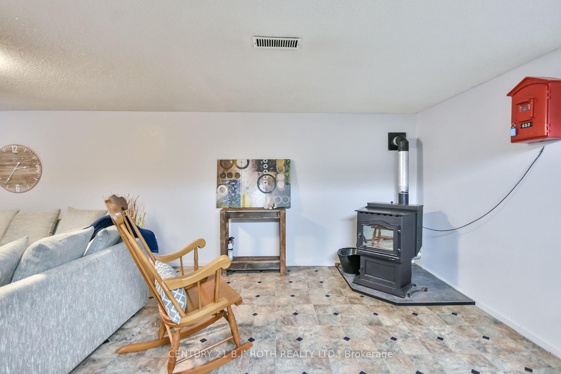 Photo 11 of 1039 Division Road E, Severn, Rural Severn — HOMEH
