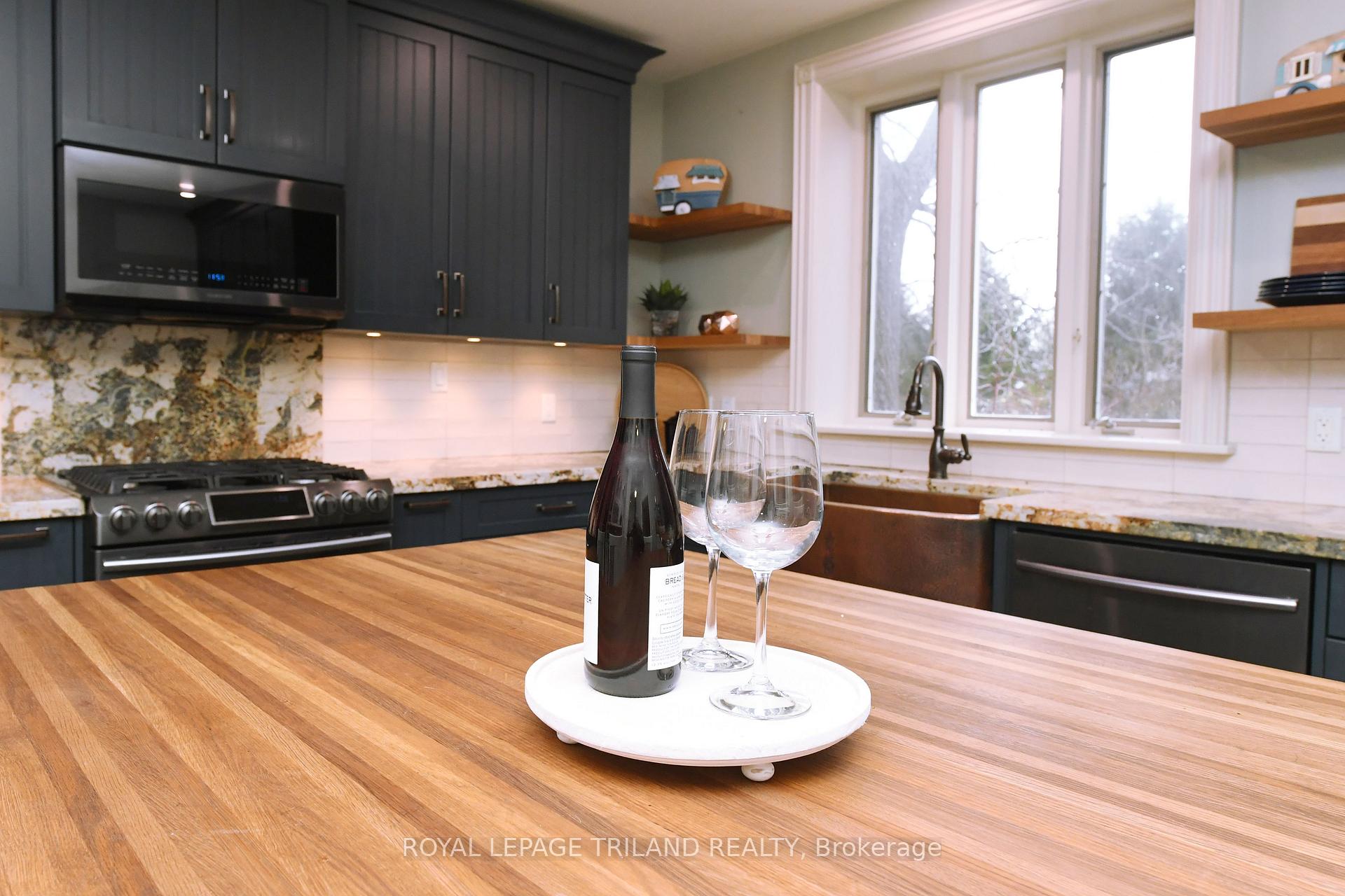 Photo 15 of 11428 Sunset Road, Southwold, Rural Southwold — HOMEH