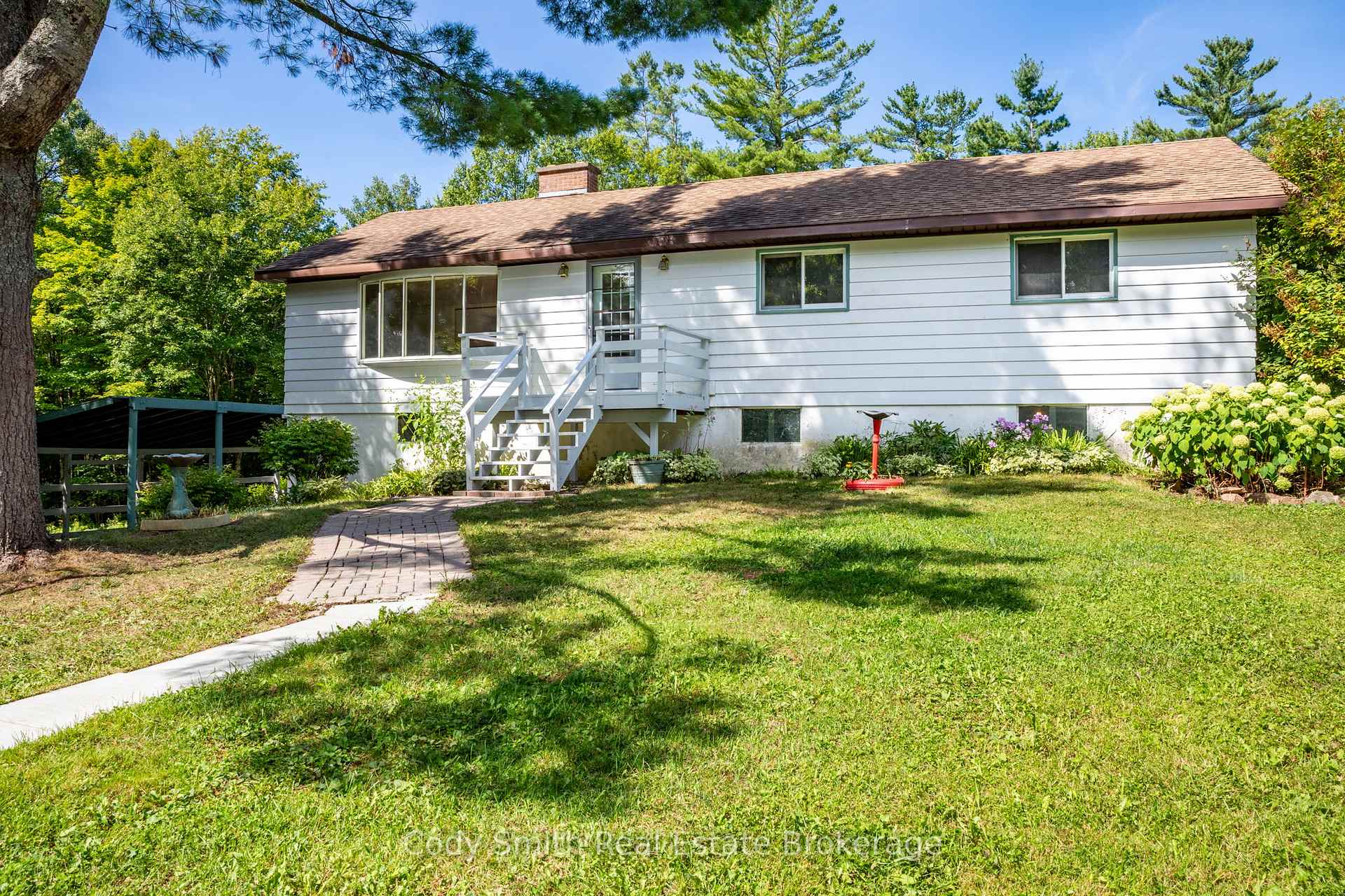 Photo 3 of 4290 Upper Big Chute Road, Severn, Rural Severn — HOMEH