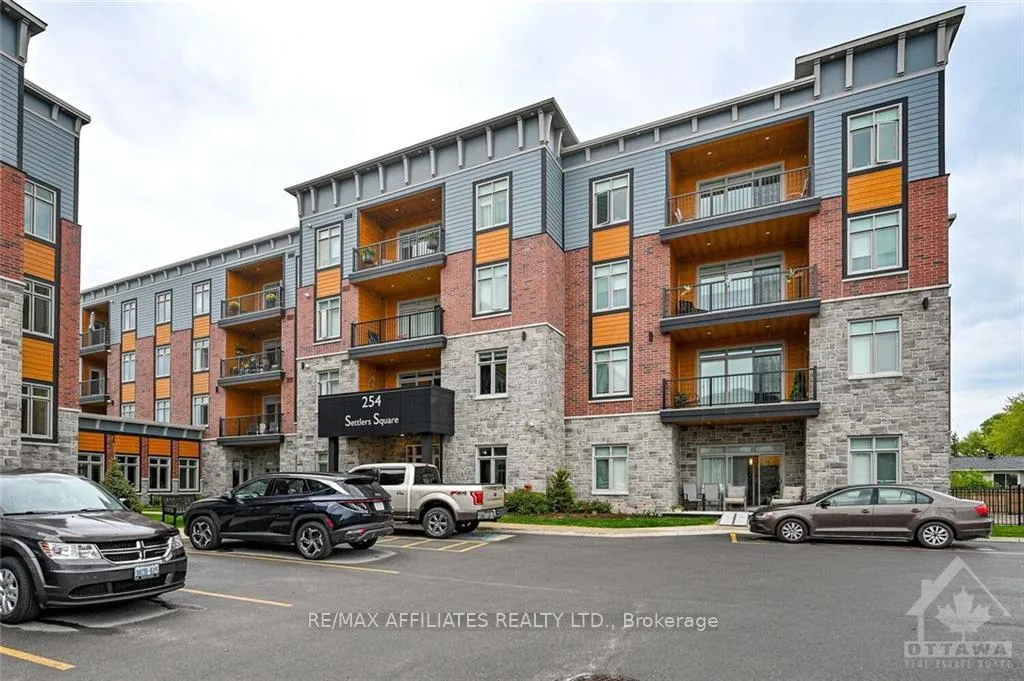 Front of Unit 209, 254 Brockville Street