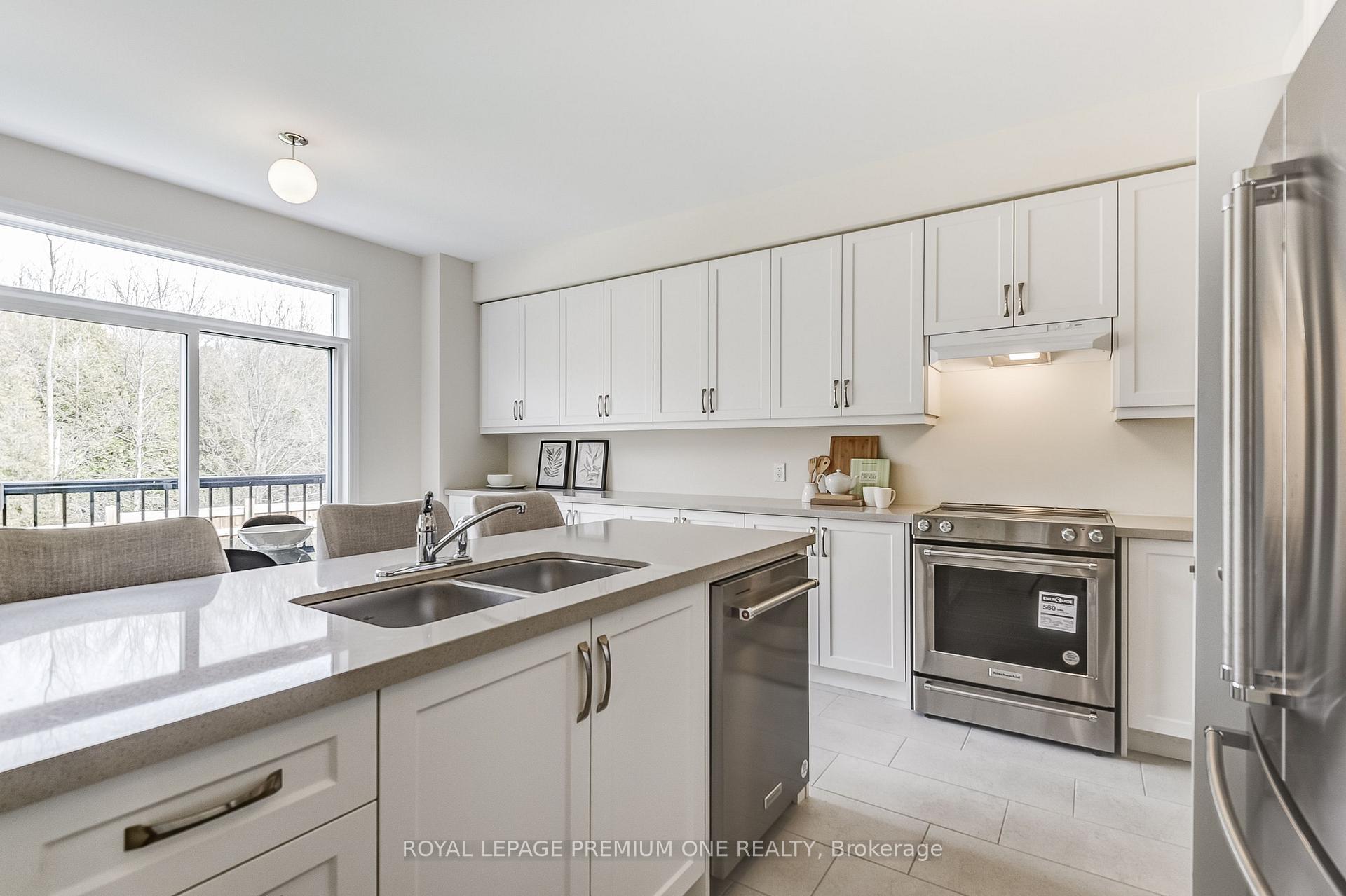 Photo 11 of 468 Black Cherry Crescent, Shelburne — HOMEH