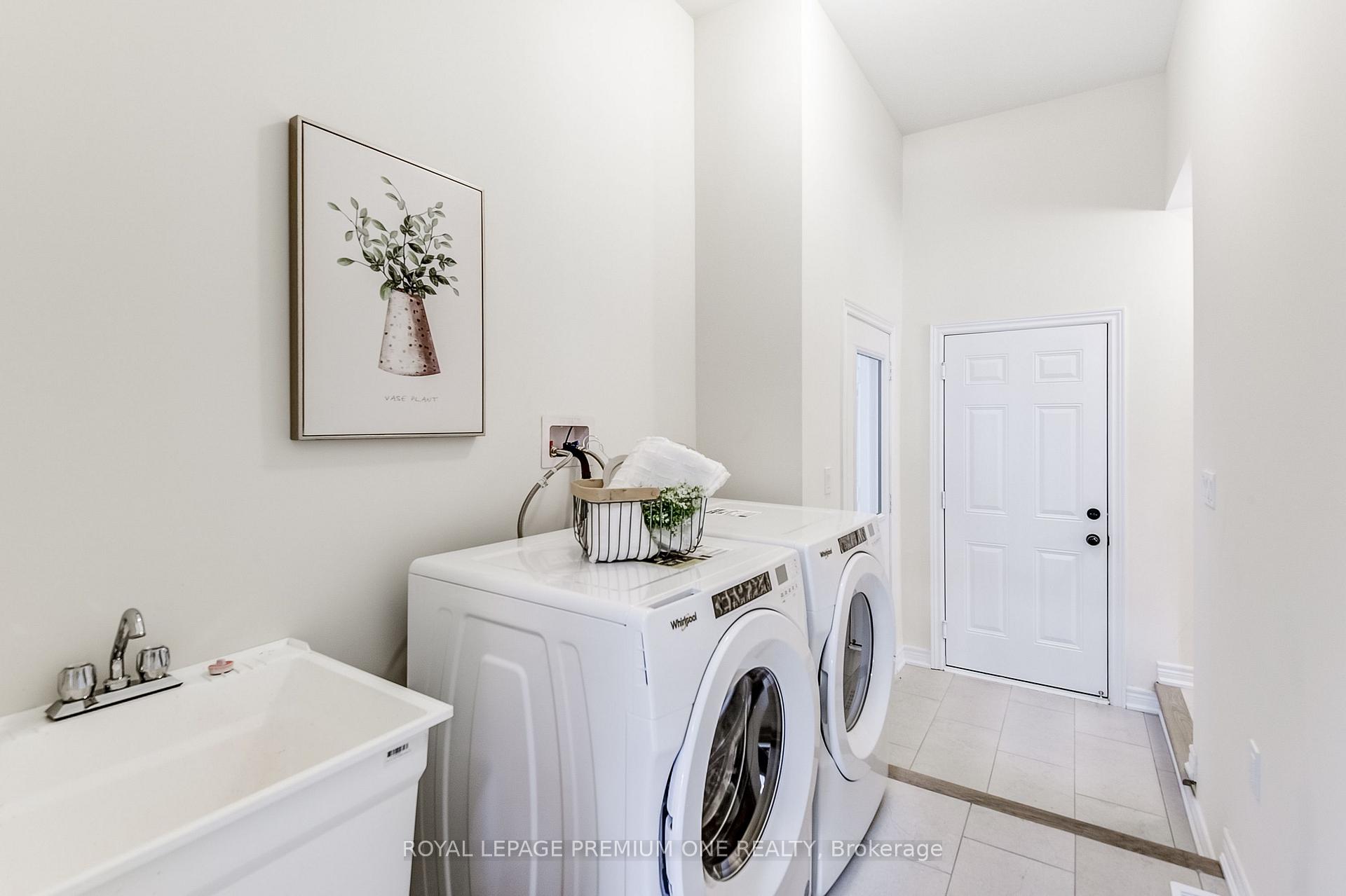 Photo 20 of 468 Black Cherry Crescent, Shelburne — HOMEH