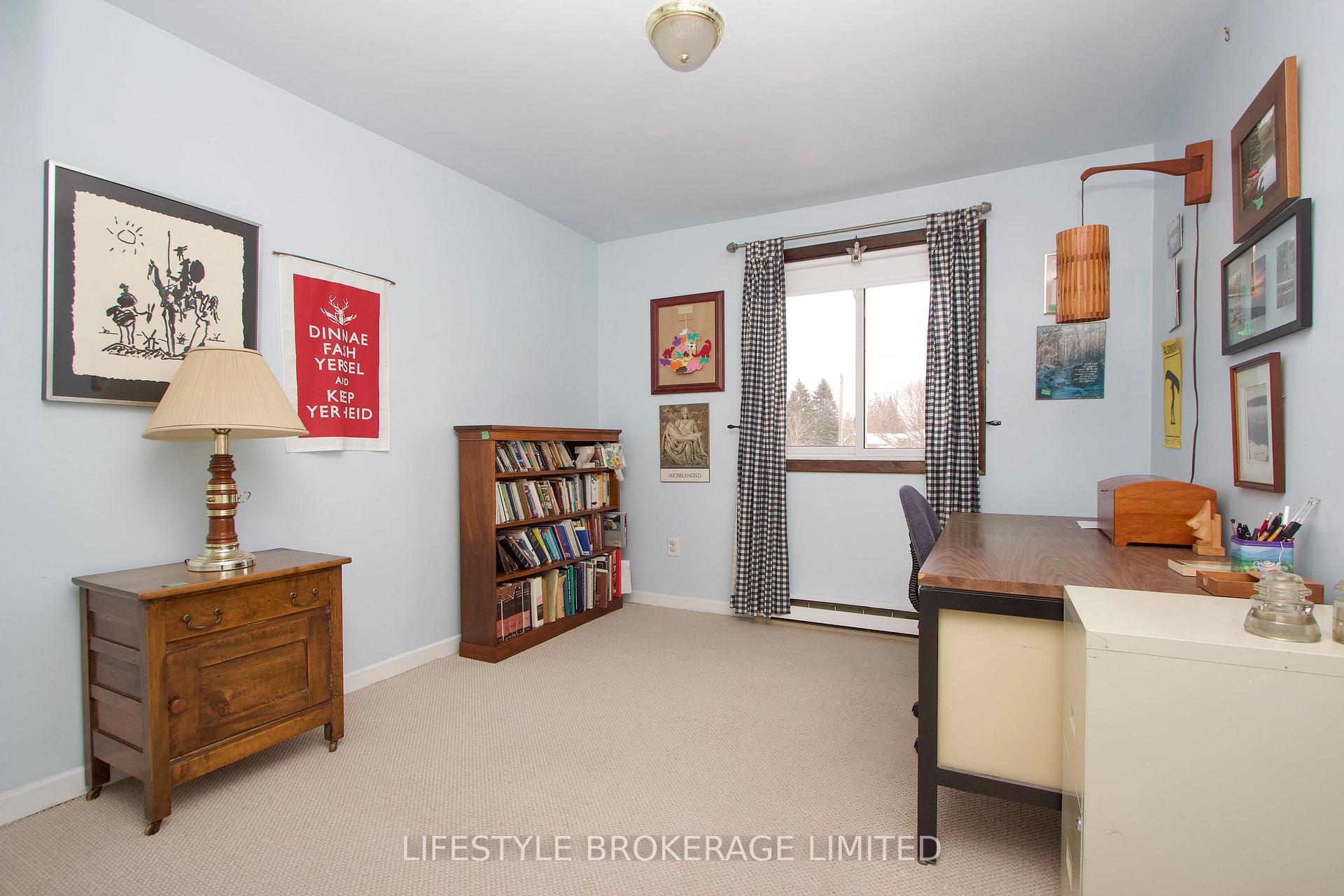 Photo 14 of 13 Applewood Crescent, Scugog, Port Perry — HOMEH