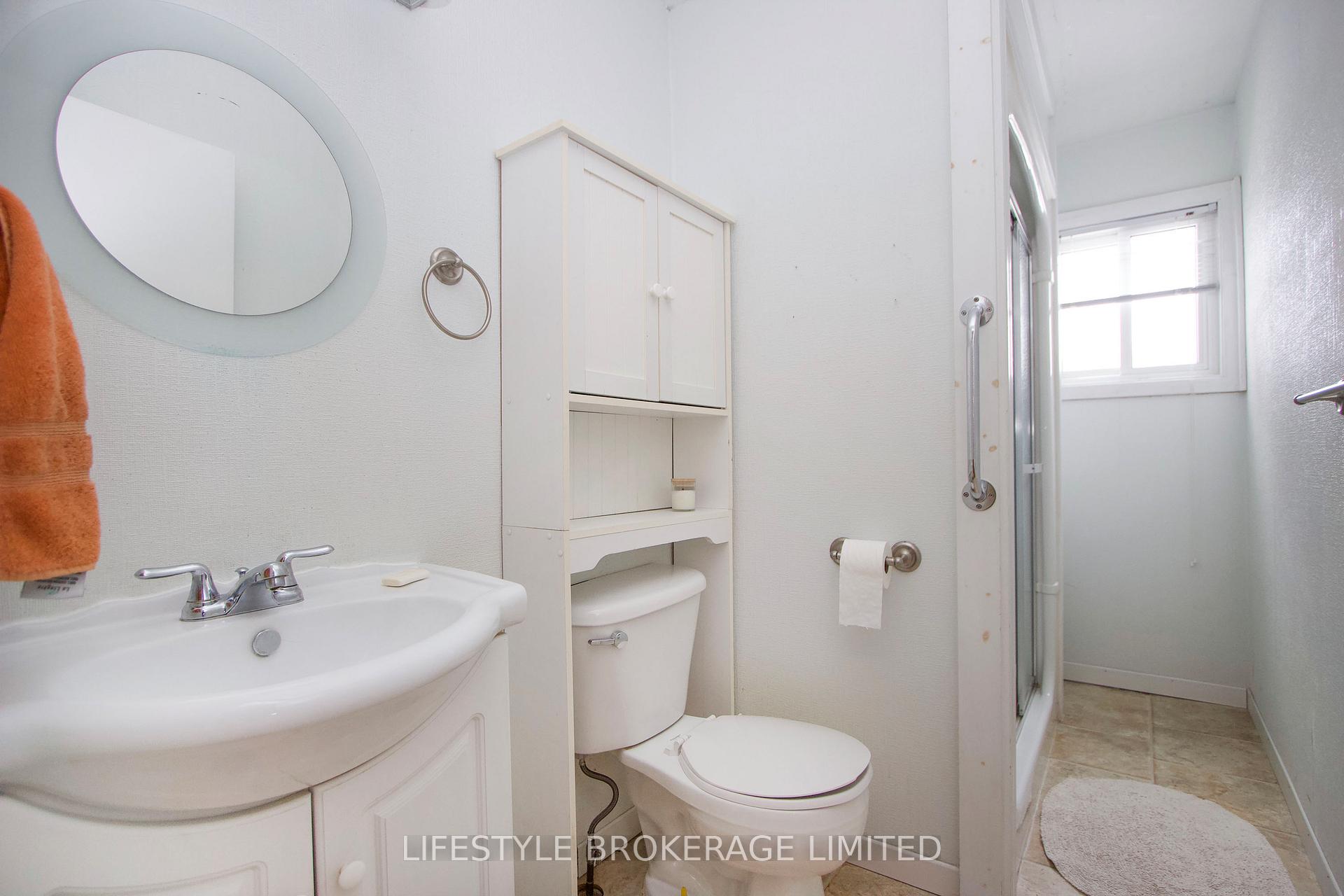 Photo 19 of 13 Applewood Crescent, Scugog, Port Perry — HOMEH