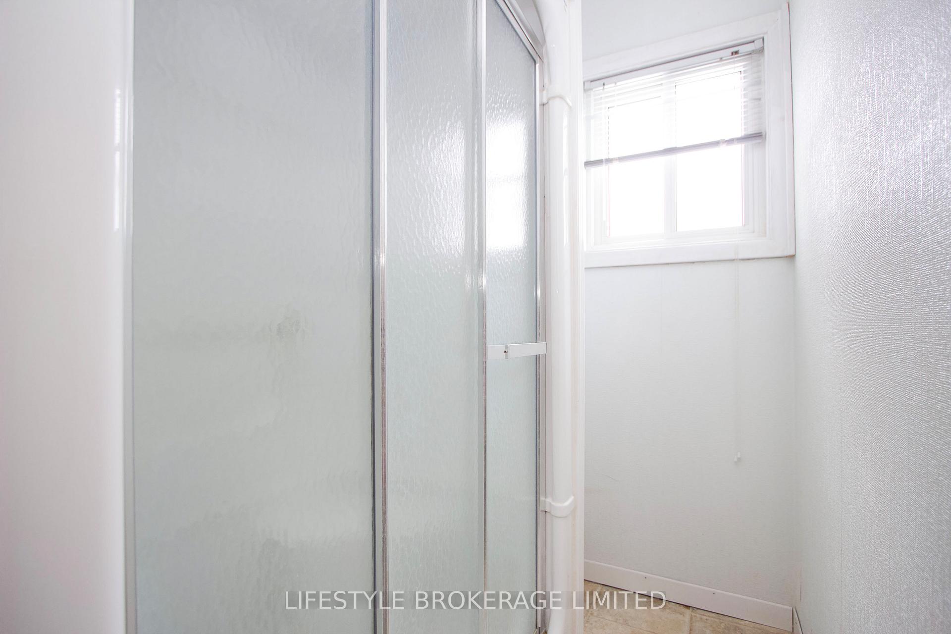 Photo 20 of 13 Applewood Crescent, Scugog, Port Perry — HOMEH