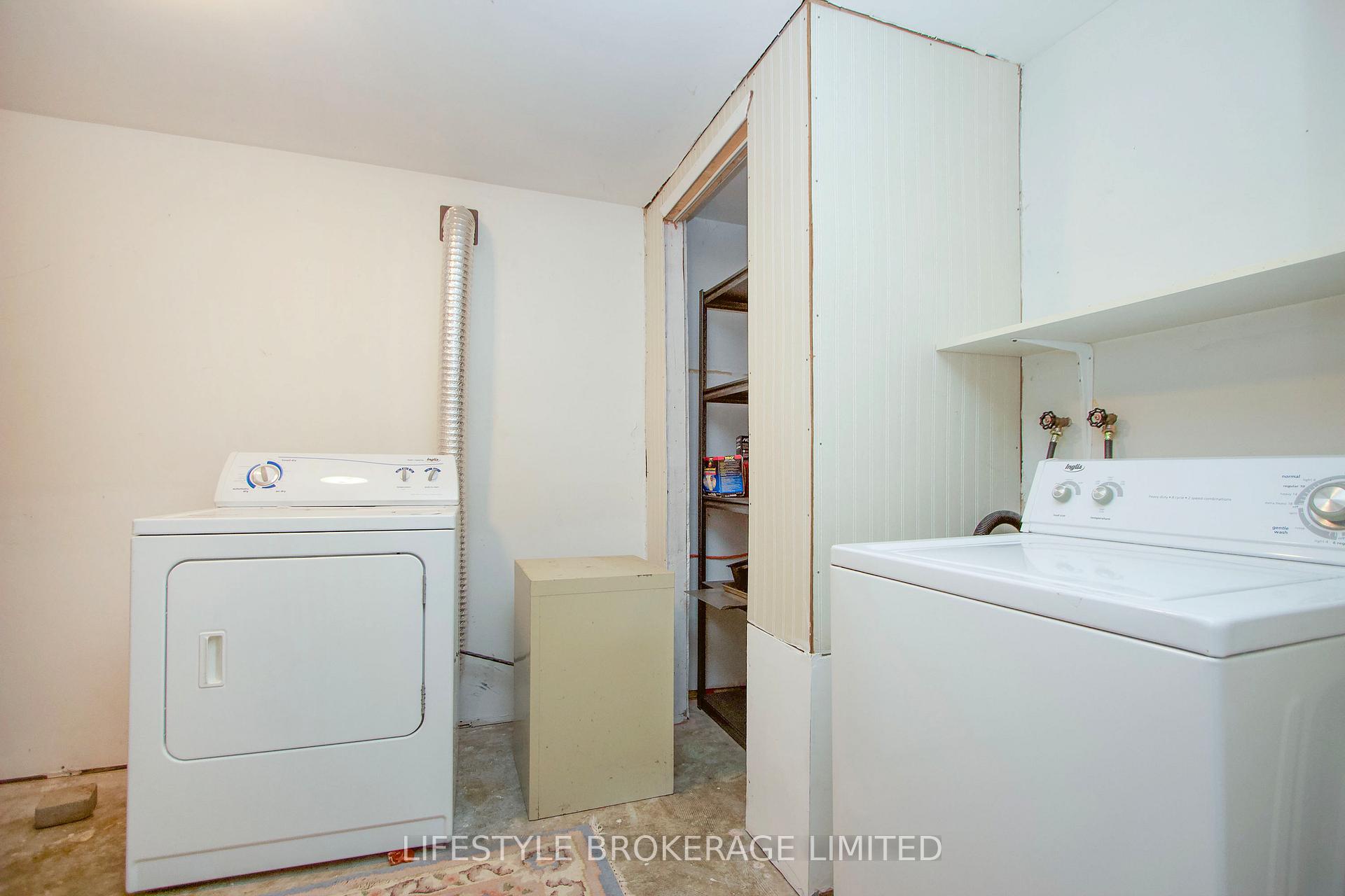 Photo 24 of 13 Applewood Crescent, Scugog, Port Perry — HOMEH