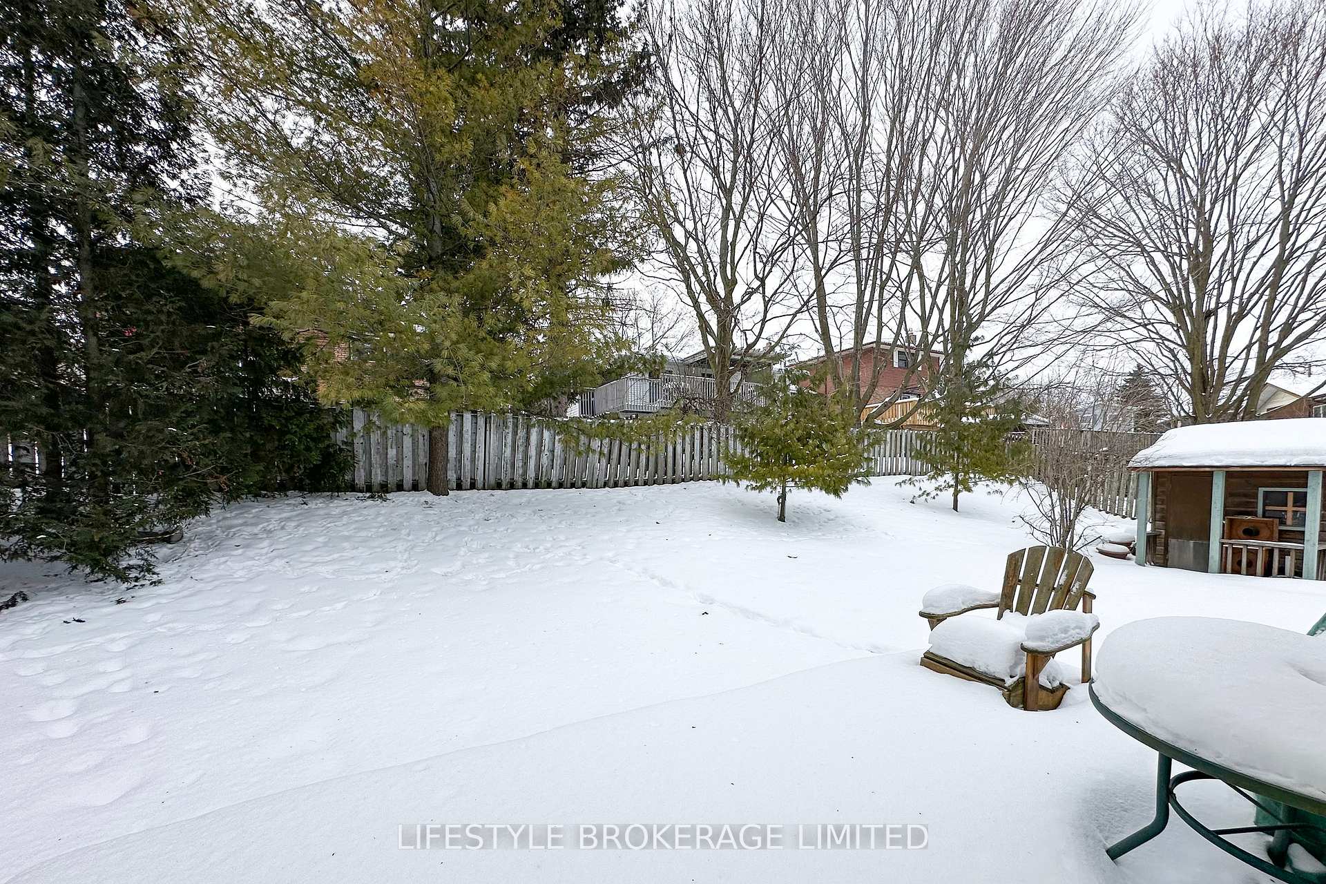 Photo 29 of 13 Applewood Crescent, Scugog, Port Perry — HOMEH
