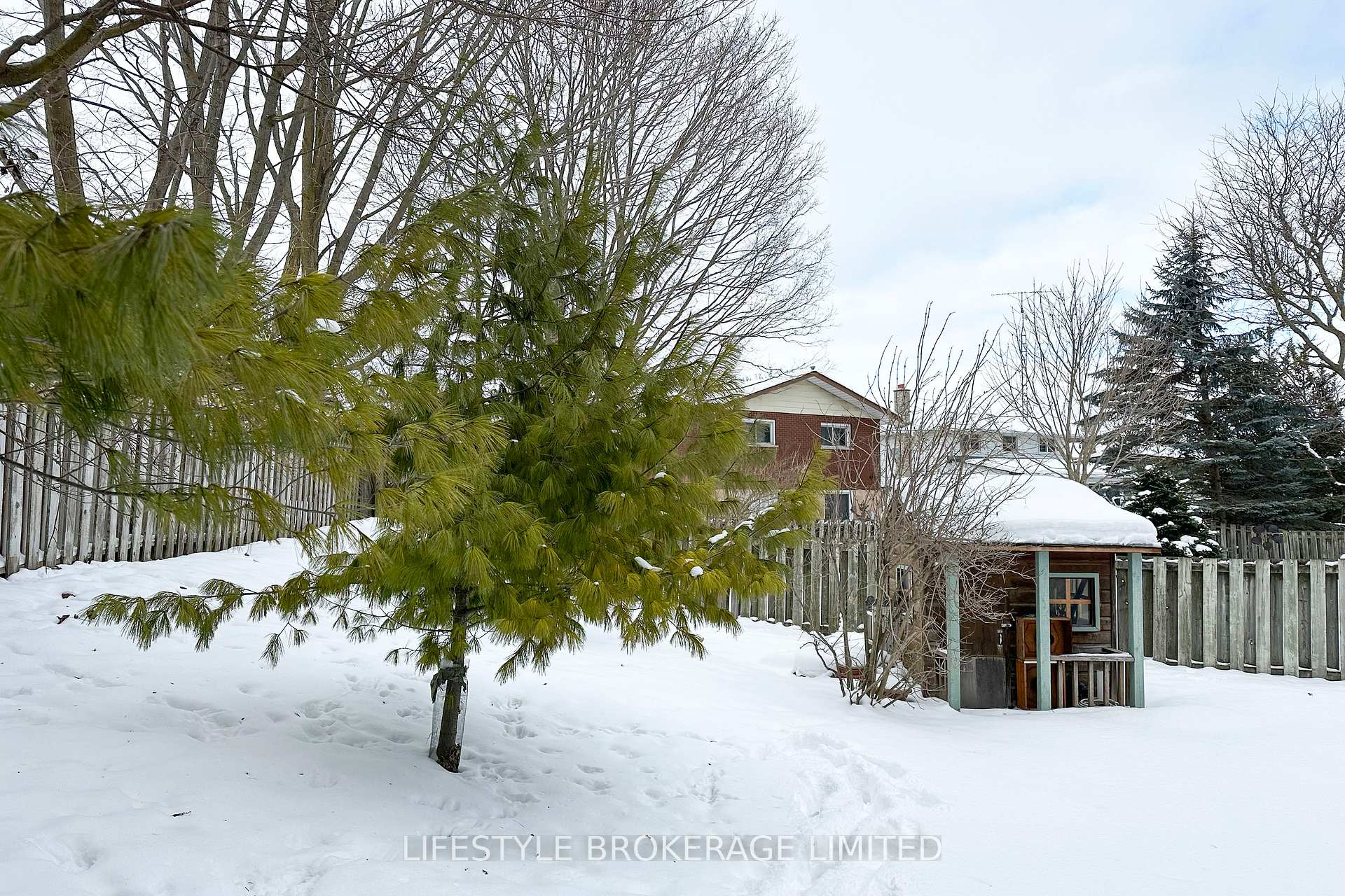 Photo 30 of 13 Applewood Crescent, Scugog, Port Perry — HOMEH