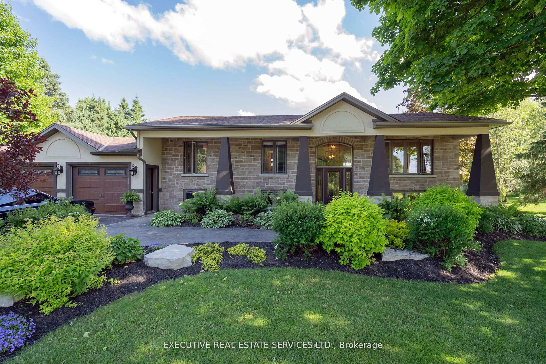 Front of 138 Maple Court
