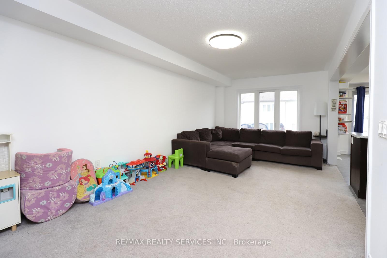 Photo 7 of 889 Cook Crescent, Shelburne — HOMEH