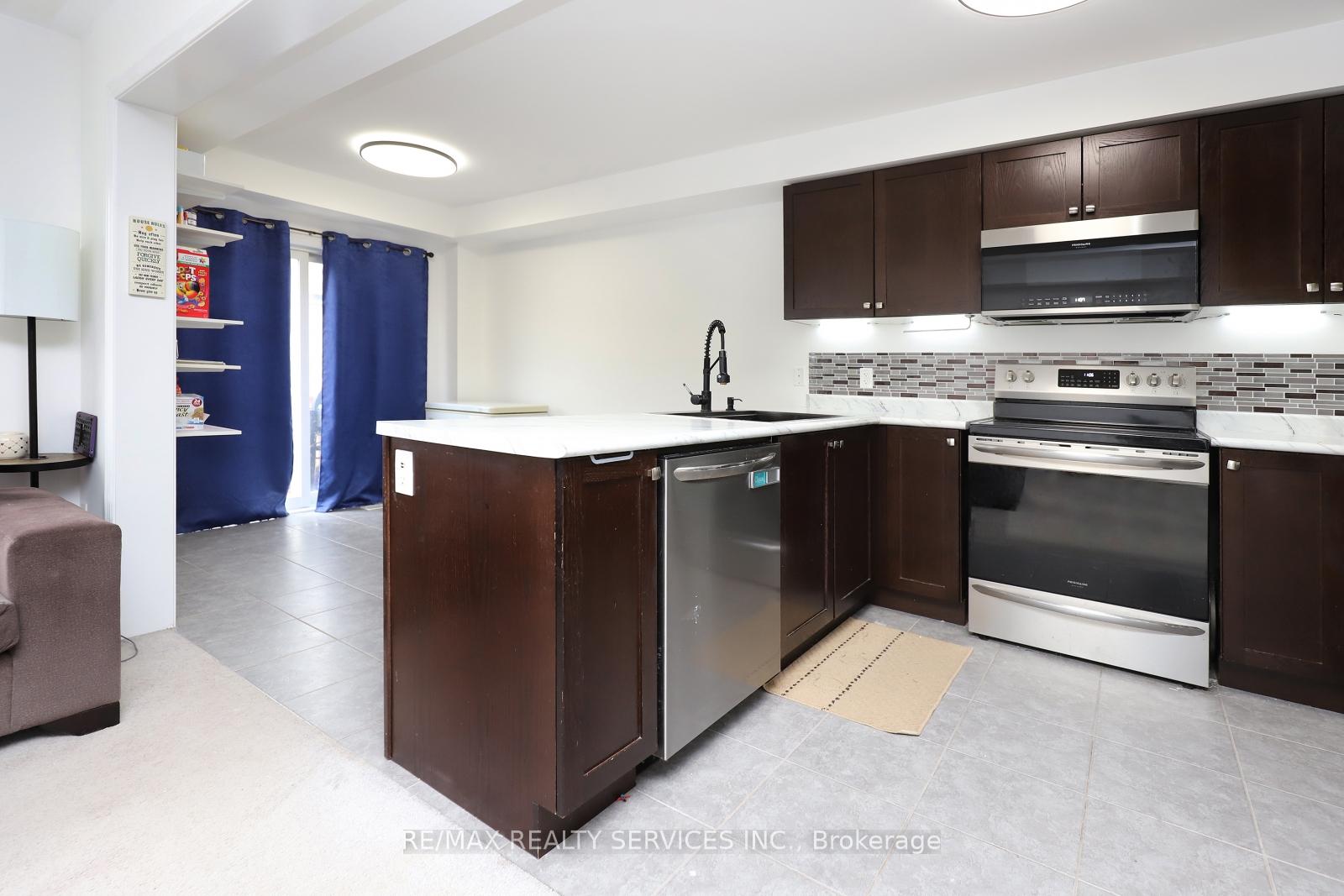 Photo 15 of 889 Cook Crescent, Shelburne — HOMEH