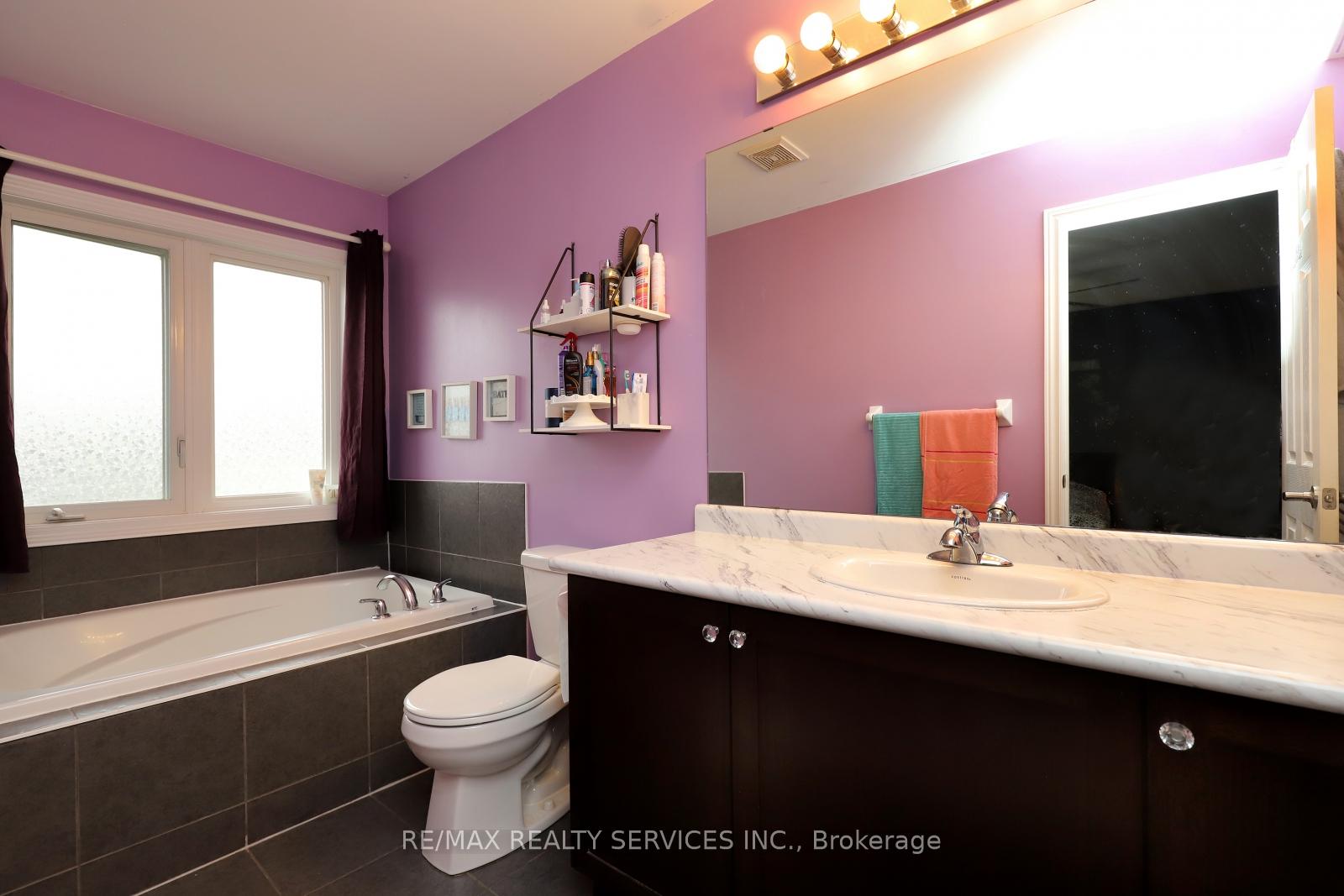 Photo 23 of 889 Cook Crescent, Shelburne — HOMEH