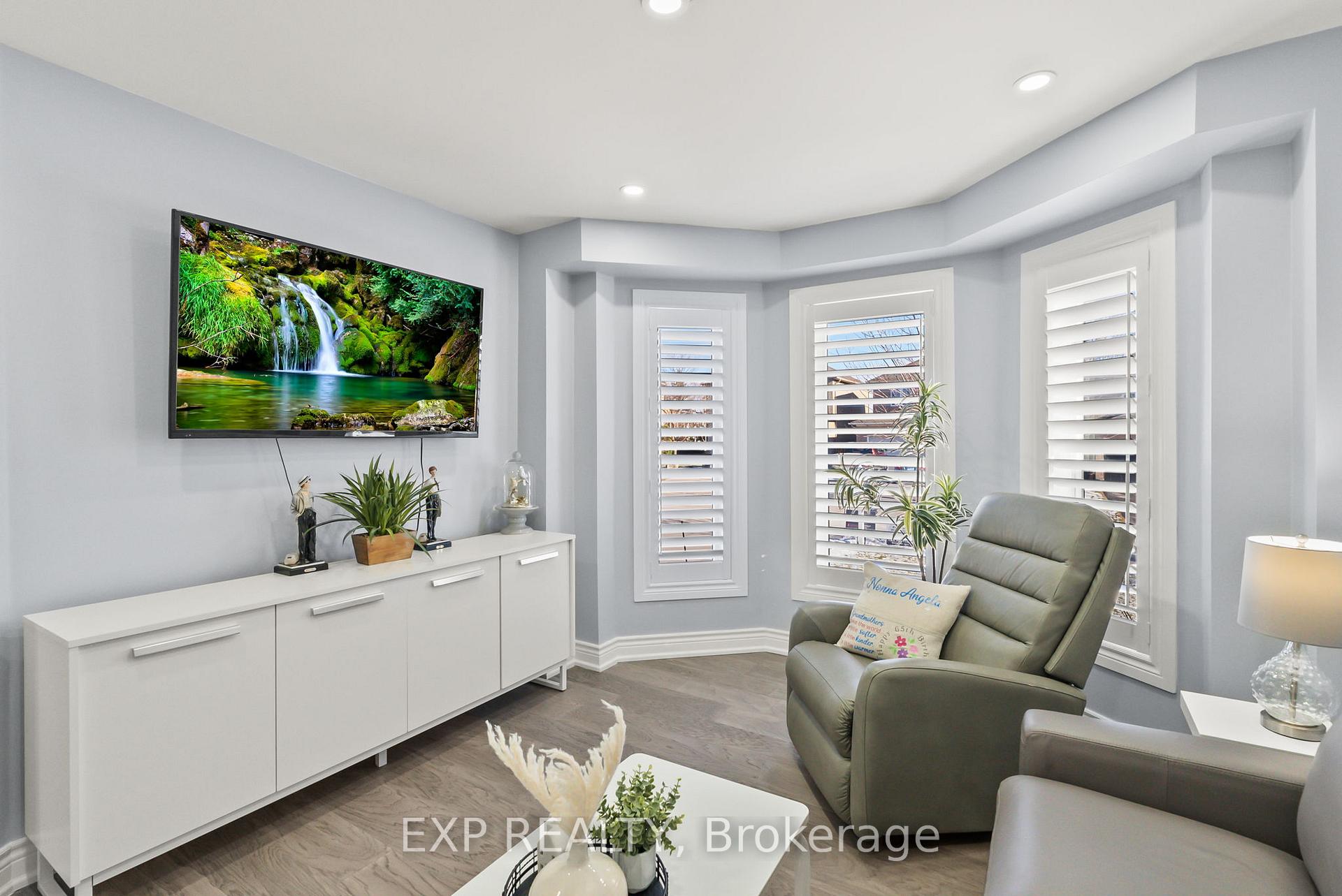 Photo 4 of 87 Earl Cuddie Boulevard, Scugog, Port Perry — HOMEH