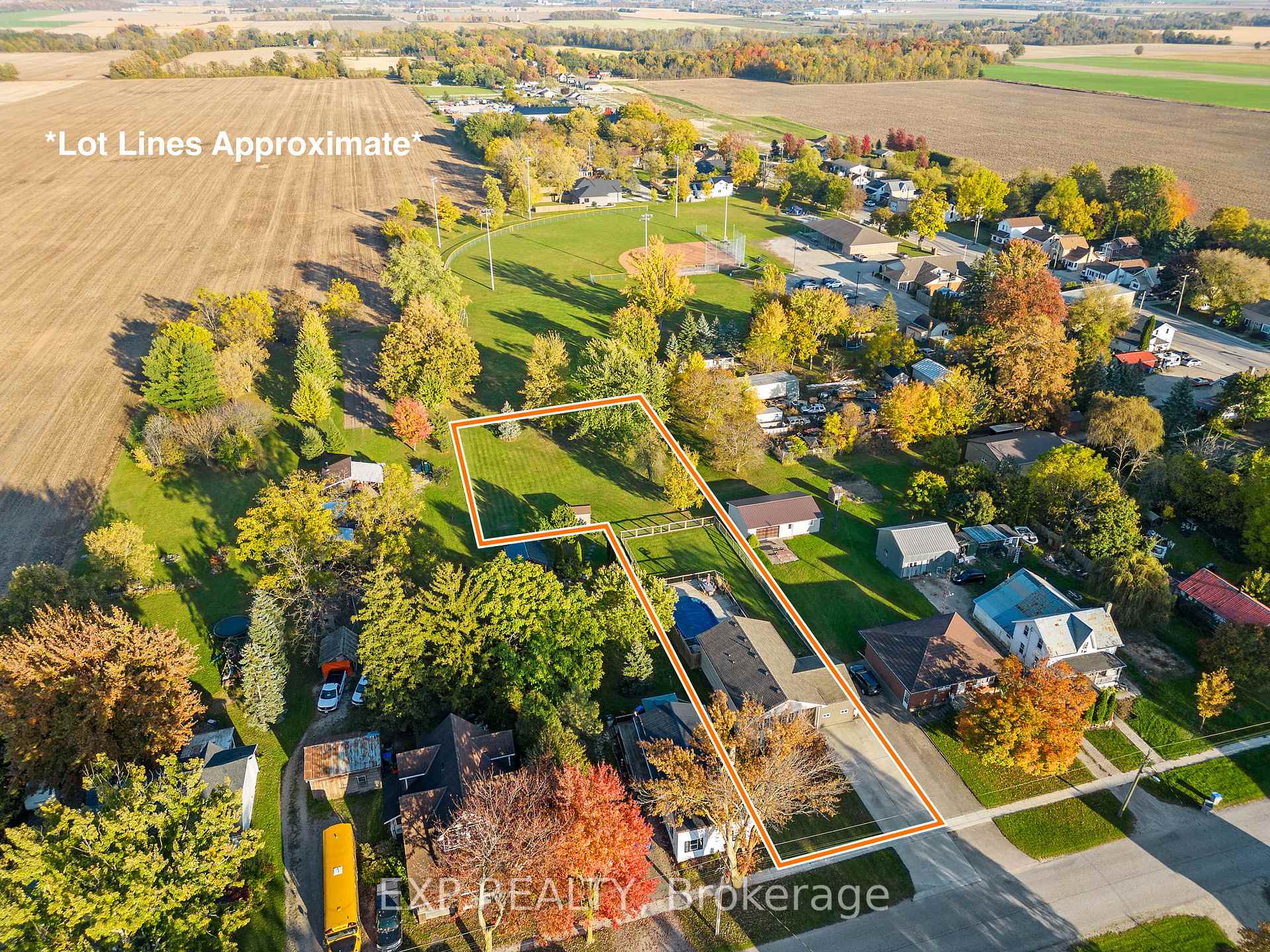 Photo 1 of 19 King Street N, South Huron, Stephen — HOMEH