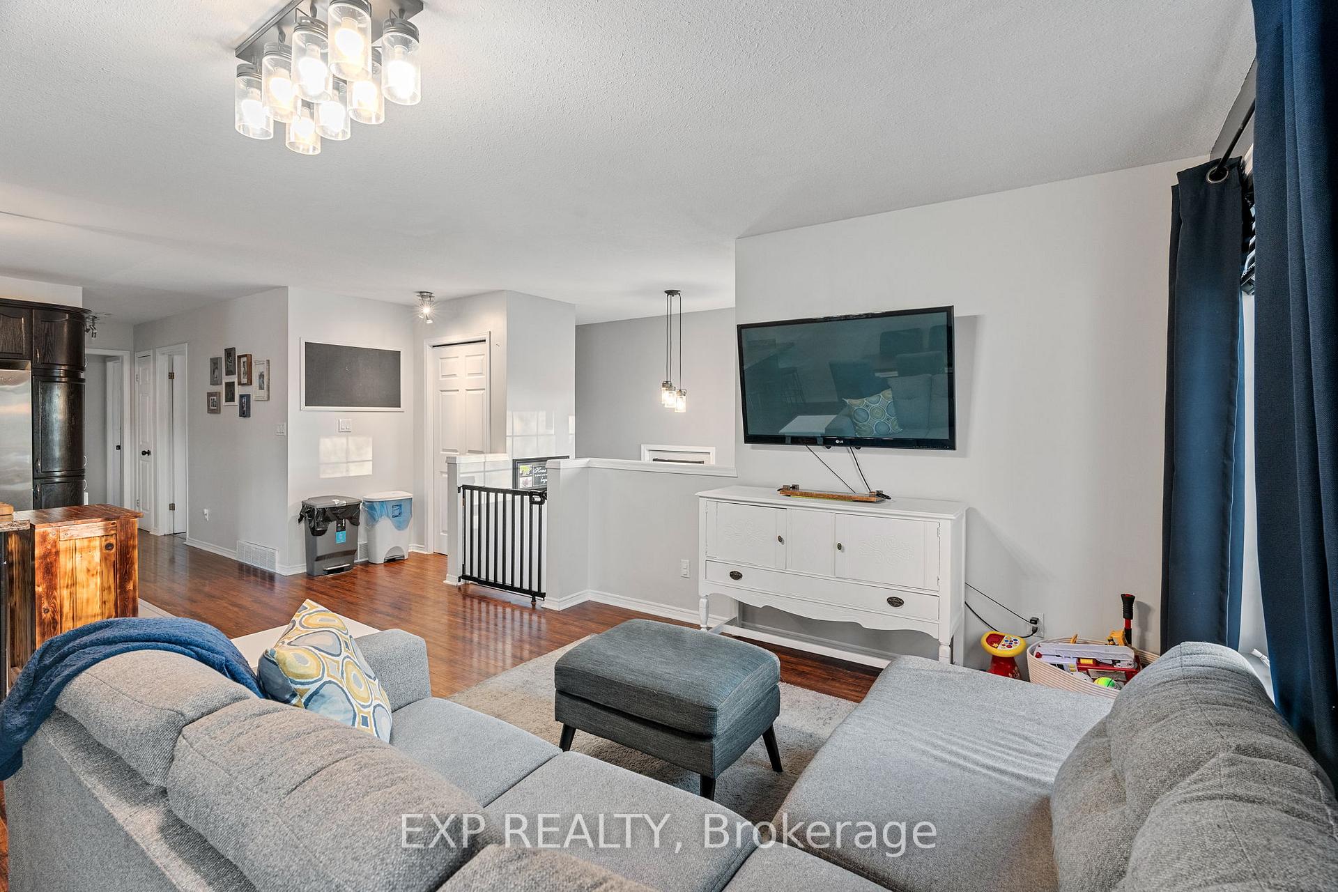 Photo 7 of 19 King Street N, South Huron, Stephen — HOMEH