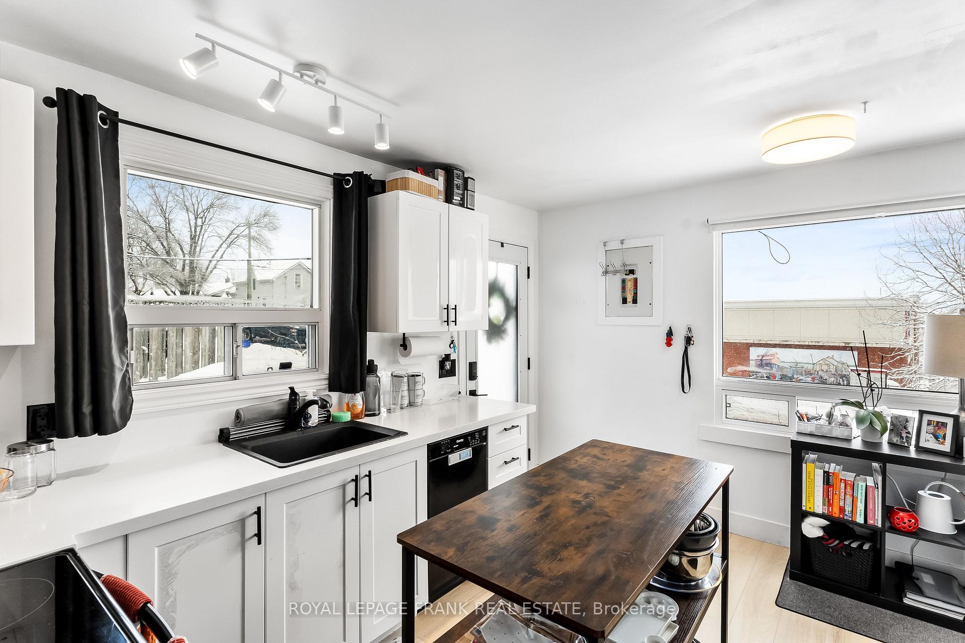 Photo 8 of 1849 Scugog Street, Scugog, Port Perry — HOMEH