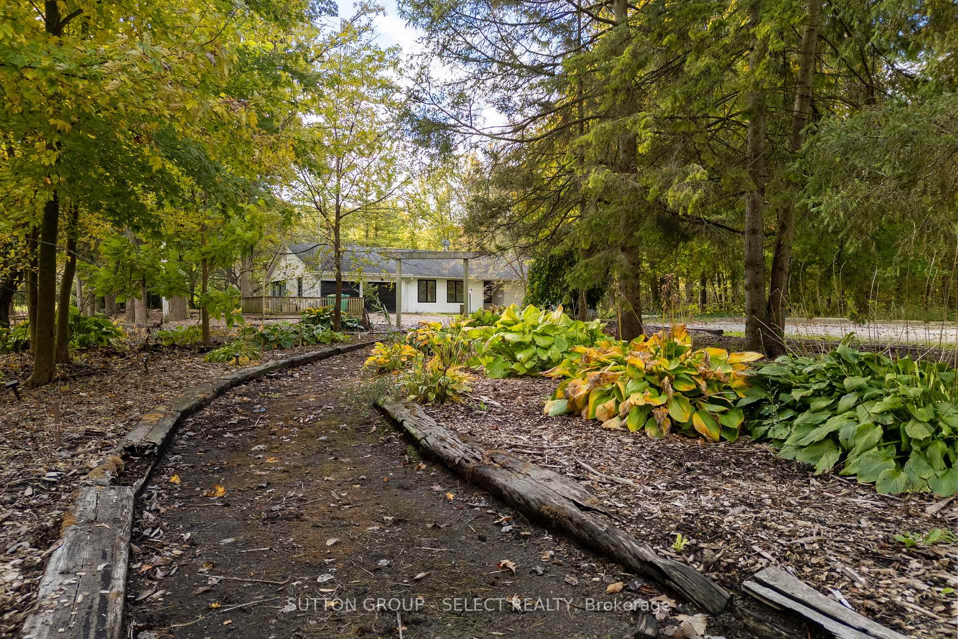 Front of 4897 Irish Drive