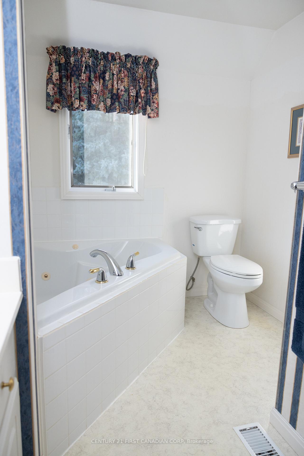 Photo 20 of 244 Appin Road, Southwest Middlesex, Glencoe — HOMEH