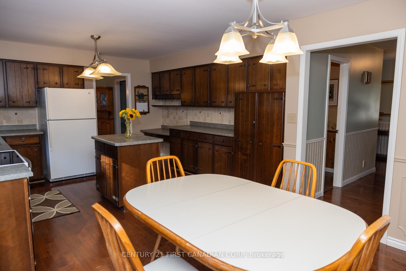 Photo 22 of 244 Appin Road, Southwest Middlesex, Glencoe — HOMEH