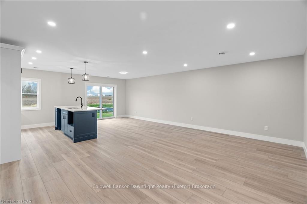 Photo 32 of 135 Victoria Avenue E, South Huron, Stephen — HOMEH