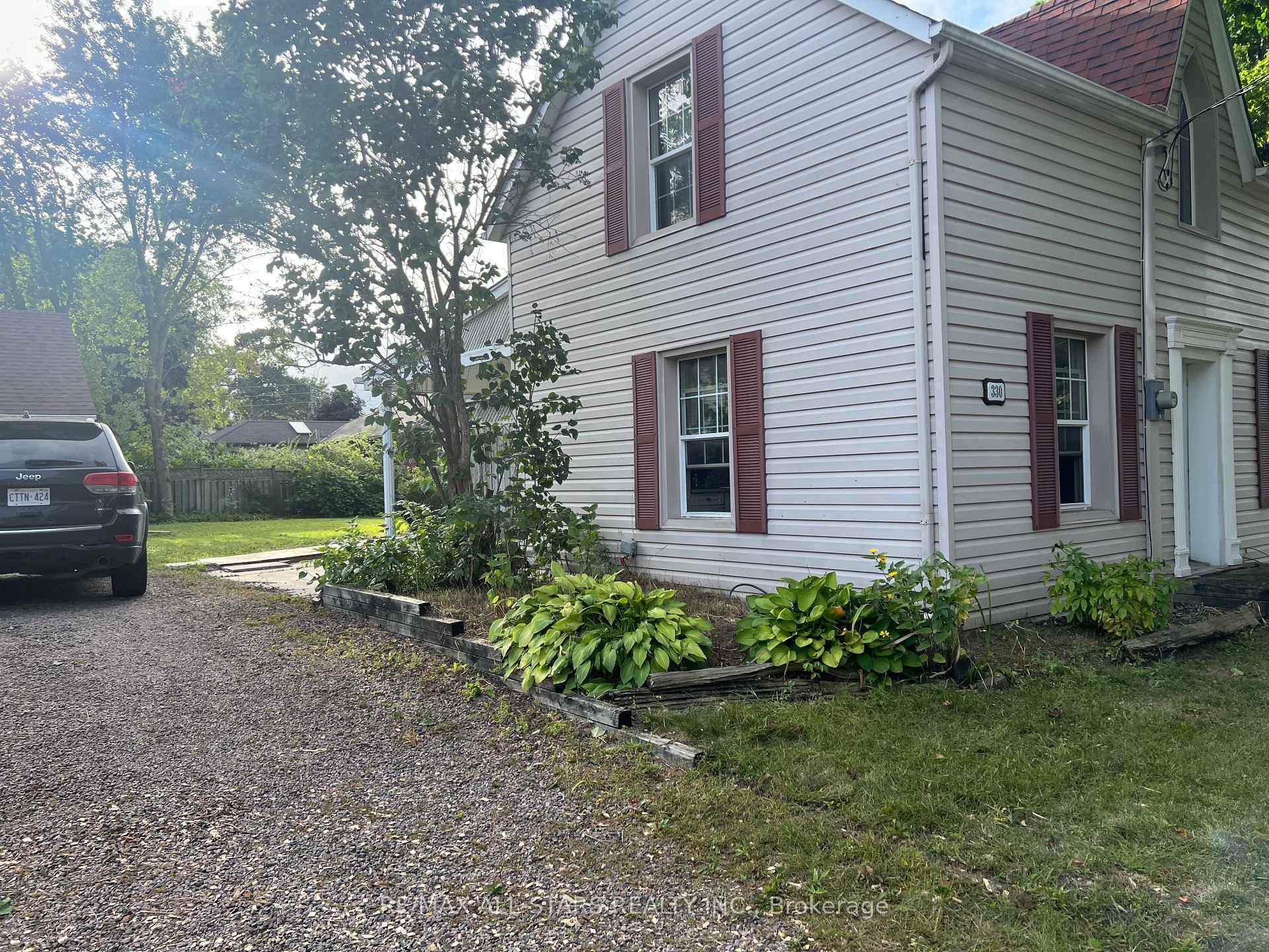 Photo 2 of 330 Cochrane Street, Scugog, Port Perry — HOMEH