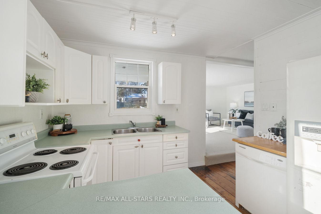 Photo 14 of 330 Cochrane Street, Scugog, Port Perry — HOMEH