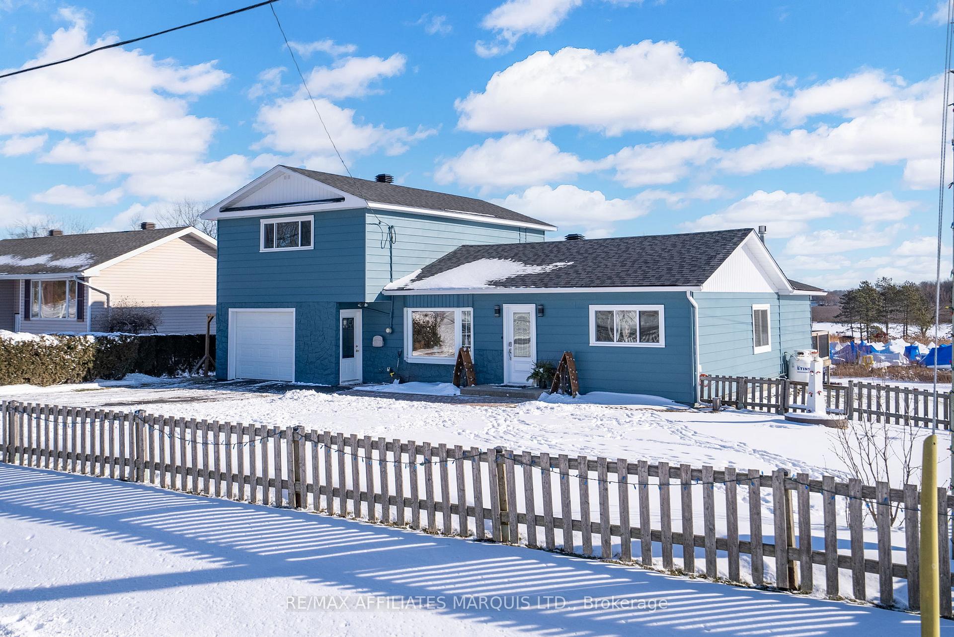 Front of 19448 County Road 2