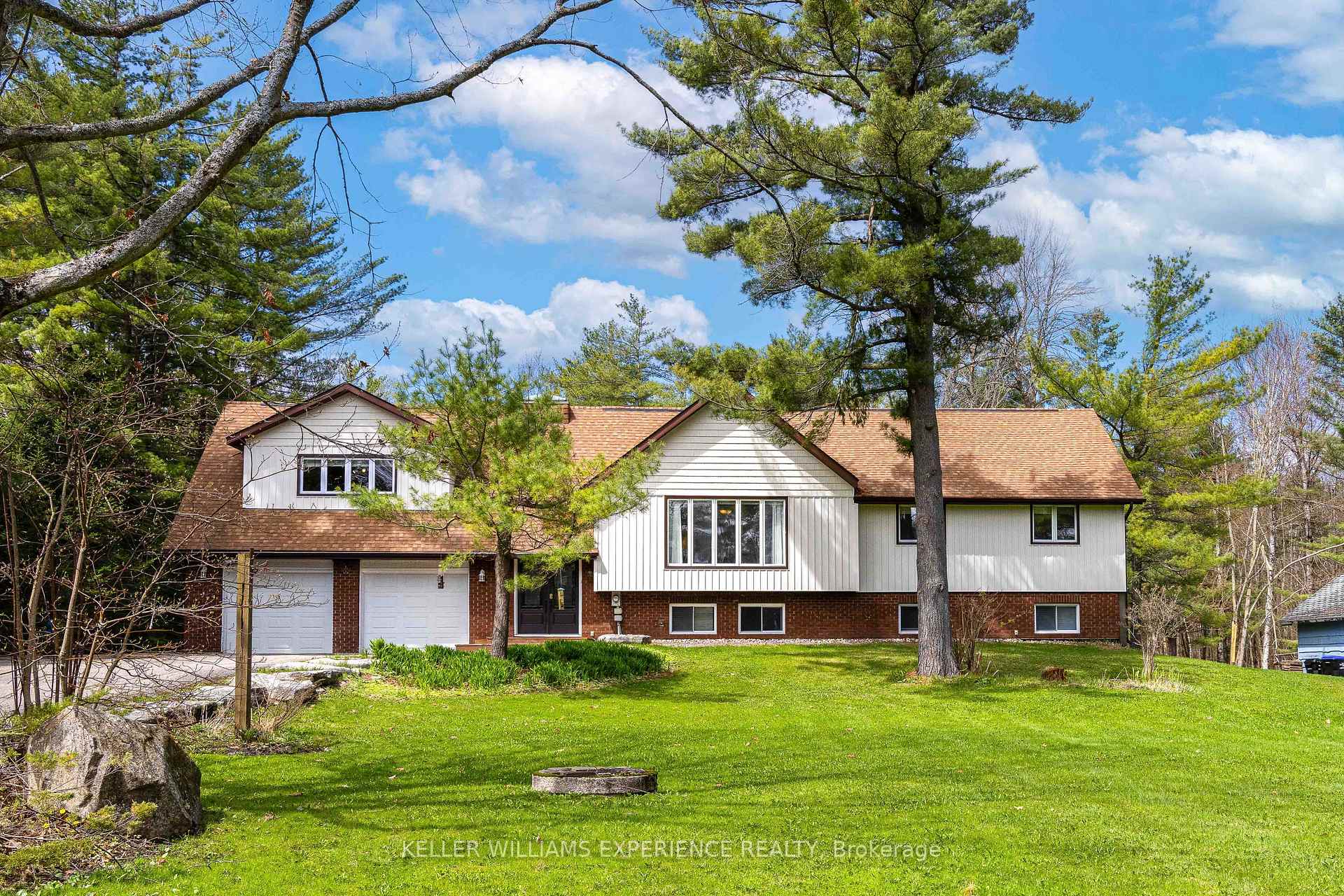 Front of 1936 Peninsula Point Road